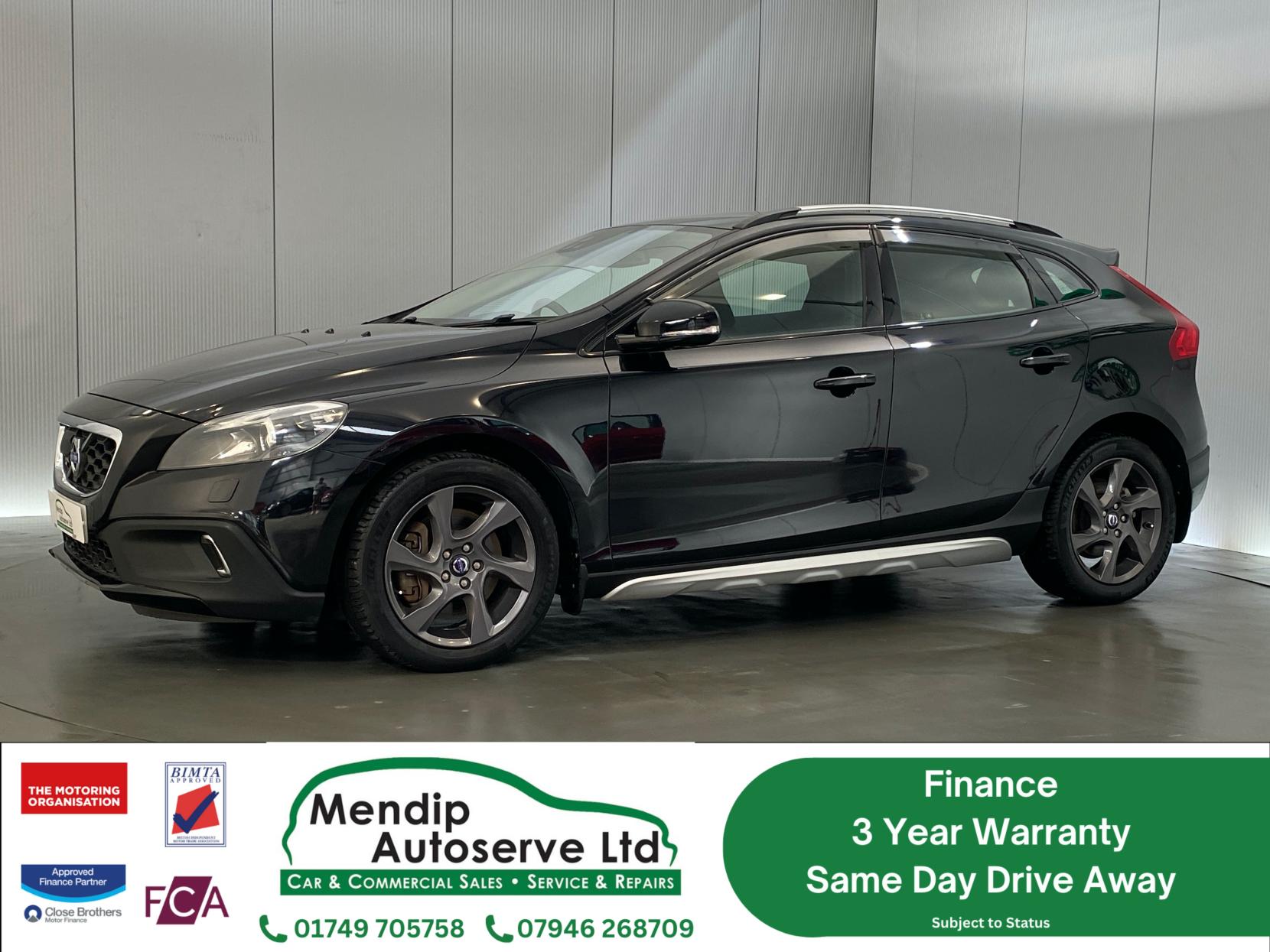 Volvo V40 Cross Country 2.0 T5 Lux Nav Hatchback 5dr Petrol Geartronic AWD Euro 6 (s/s) (245 ps)