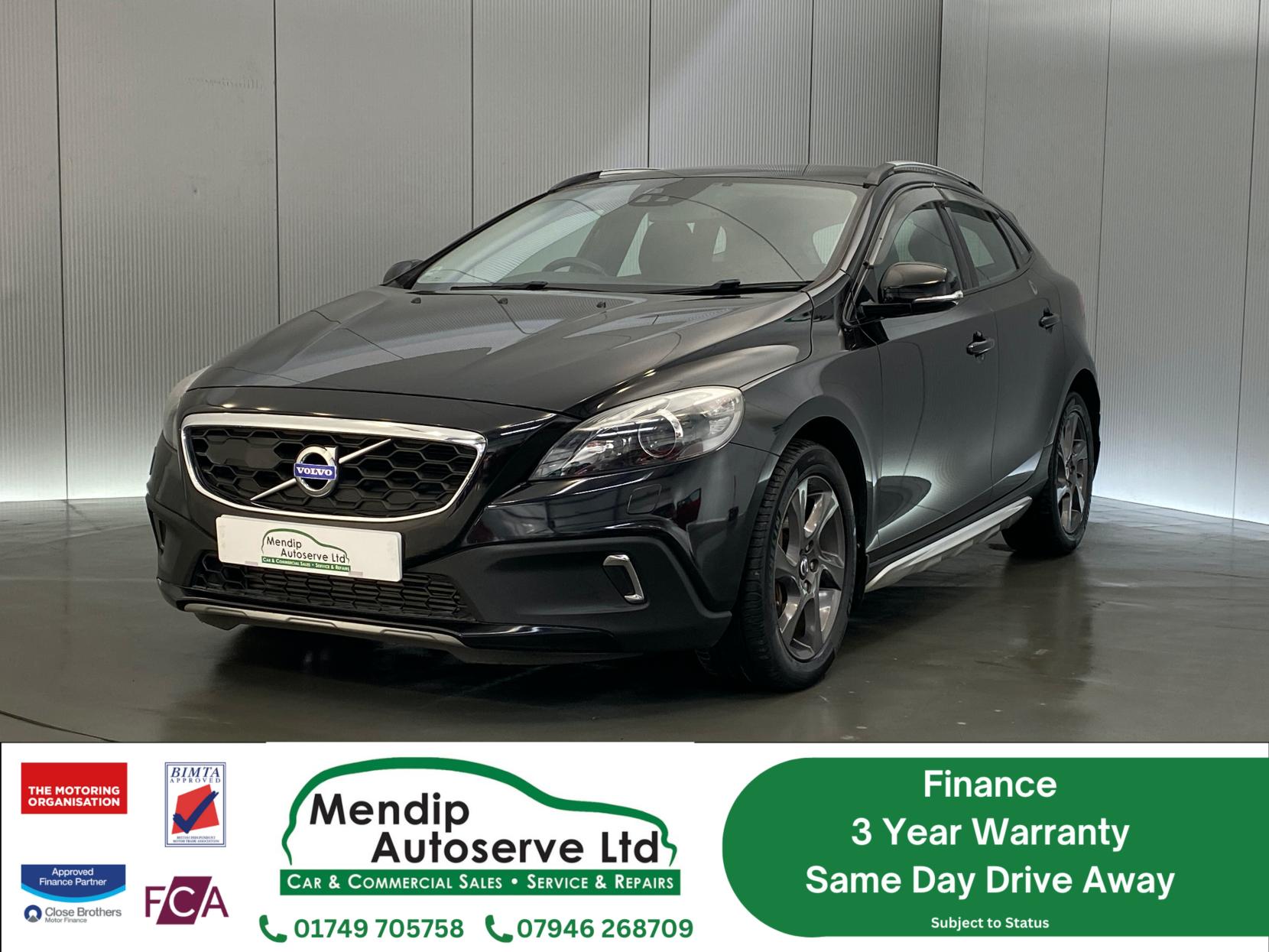 Volvo V40 Cross Country 2.0 T5 Lux Nav Hatchback 5dr Petrol Geartronic AWD Euro 6 (s/s) (245 ps)