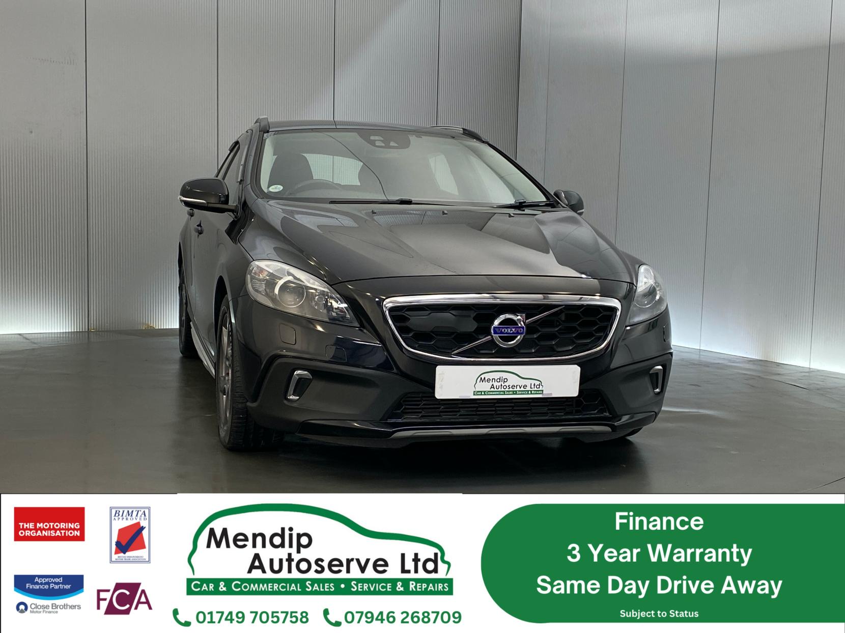 Volvo V40 Cross Country 2.0 T5 Lux Nav Hatchback 5dr Petrol Geartronic AWD Euro 6 (s/s) (245 ps)
