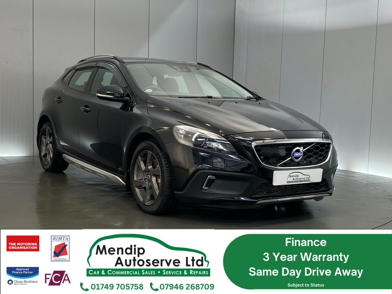 Volvo V40 Cross Country 2.0 T5 Lux Nav Hatchback 5dr Petrol Geartronic AWD Euro 6 (s/s) (245 ps)