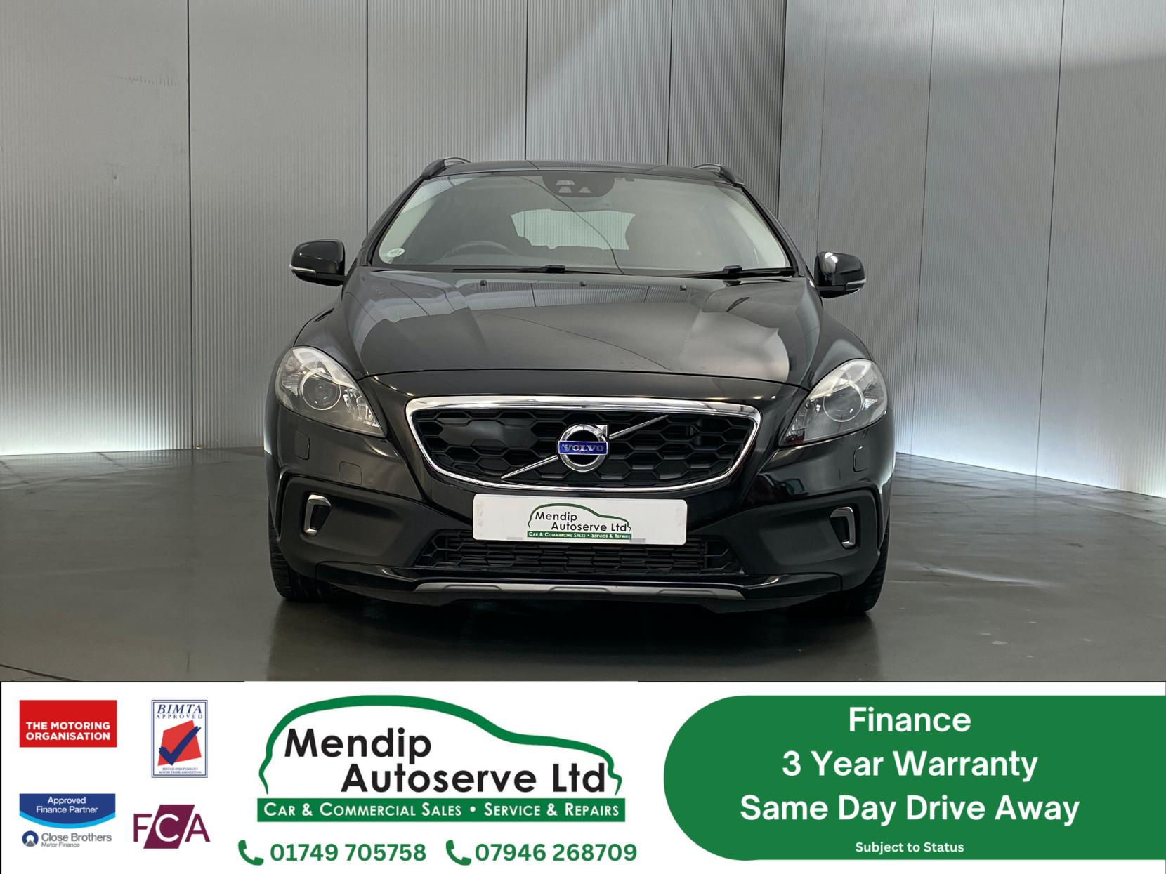 Volvo V40 Cross Country 2.0 T5 Lux Nav Hatchback 5dr Petrol Geartronic AWD Euro 6 (s/s) (245 ps)