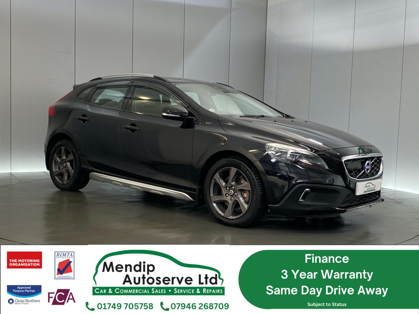 Volvo V40 Cross Country 2.0 T5 Lux Nav Hatchback 5dr Petrol Geartronic AWD Euro 6 (s/s) (245 ps)