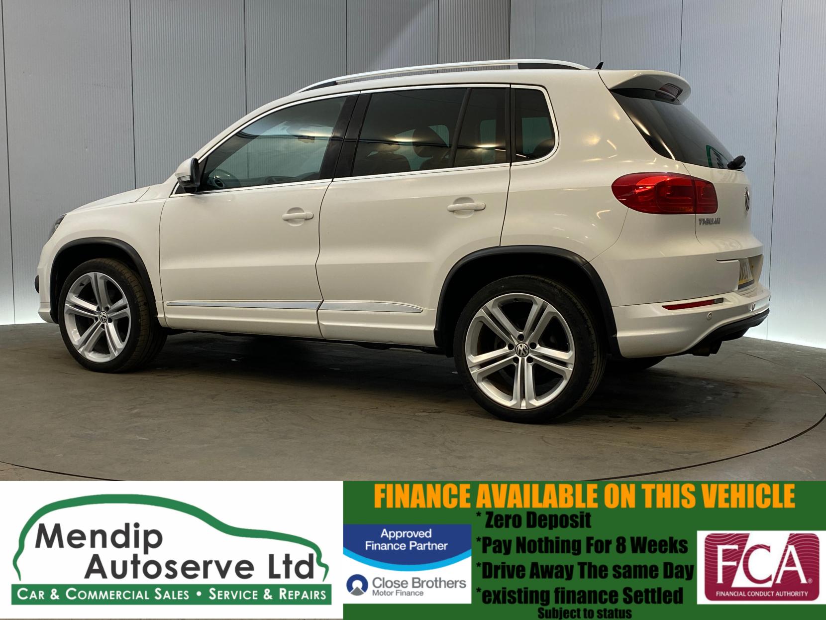 Volkswagen Tiguan 2.0 TSI R-Line SUV 5dr Petrol DSG 4WD Euro 5 (210 ps)