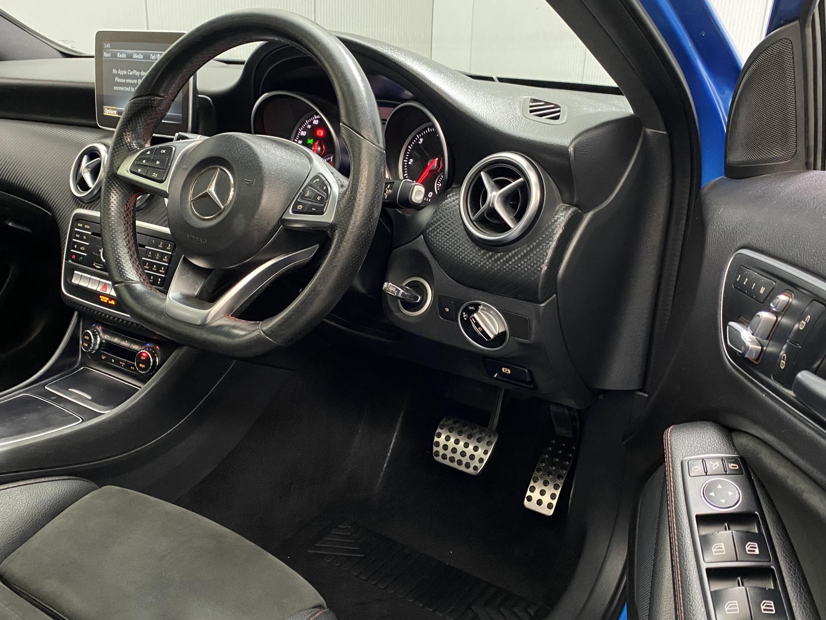 Mercedes-Benz A Class 2.1 A220d AMG Line (Premium Plus) Hatchback 5dr Diesel 7G-DCT Euro 6 (s/s) (177 ps)