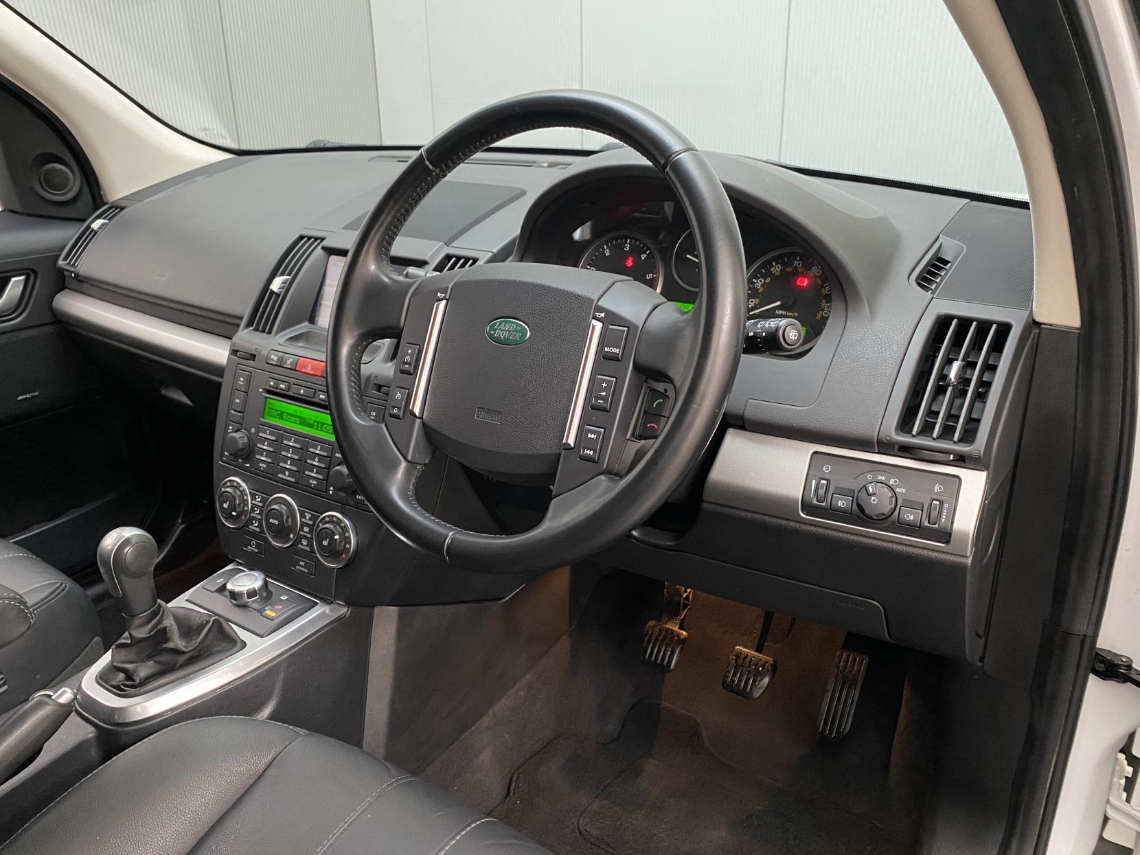 Land Rover Freelander 2 2.2 TD4 XS SUV 5dr Diesel Manual 4WD Euro 5 (s/s) (150 ps)