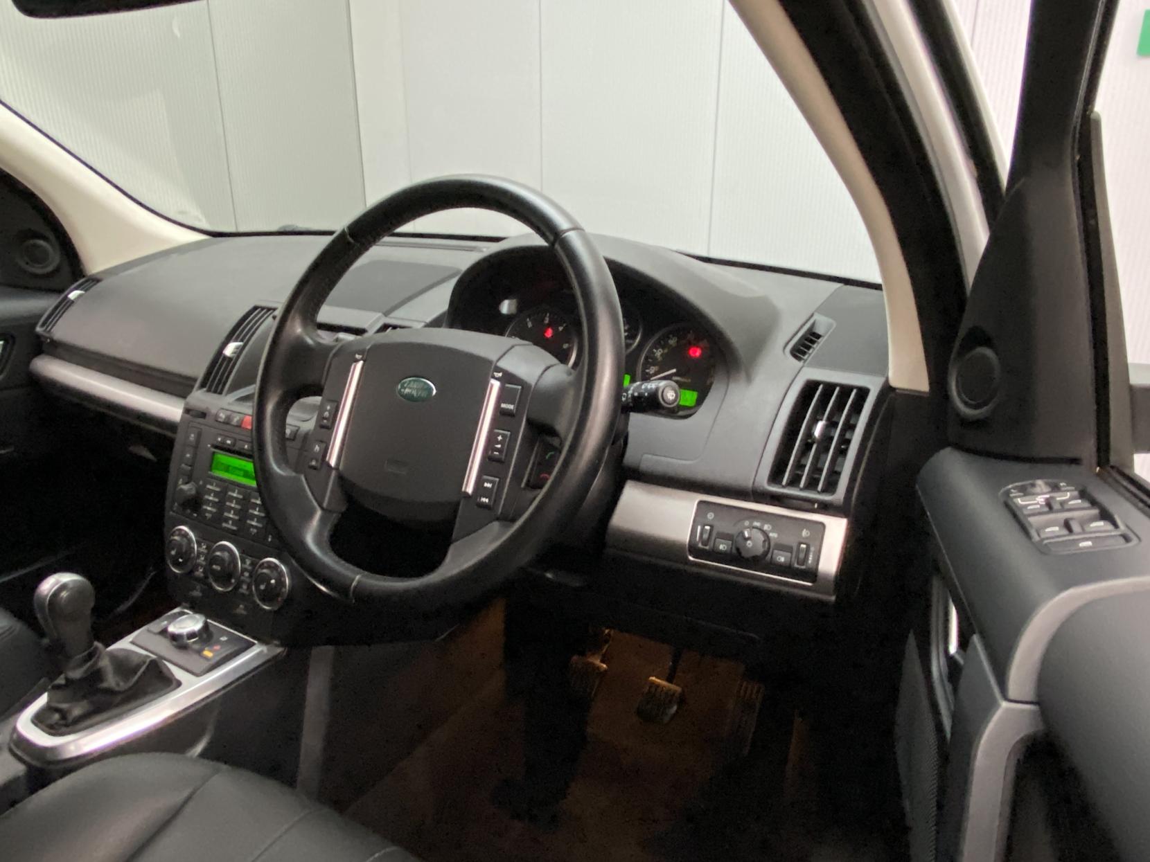 Land Rover Freelander 2 2.2 TD4 XS SUV 5dr Diesel Manual 4WD Euro 5 (s/s) (150 ps)