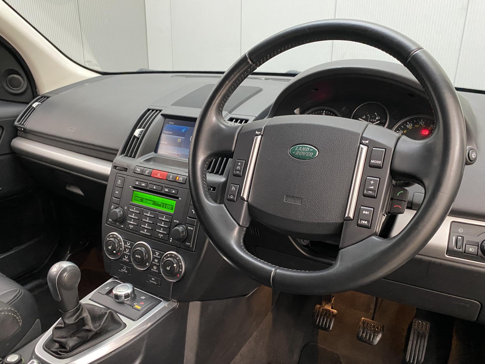 Land Rover Freelander 2 2.2 TD4 XS SUV 5dr Diesel Manual 4WD Euro 5 (s/s) (150 ps)