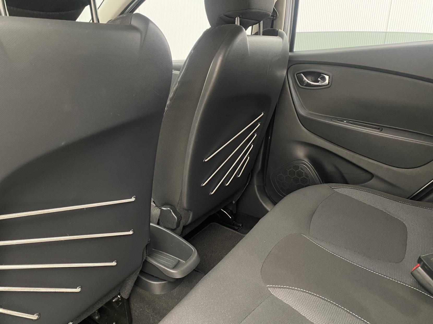 Renault Captur 0.9 TCe ENERGY Dynamique S MediaNav SUV 5dr Petrol Manual Euro 5 (s/s) (90 ps)
