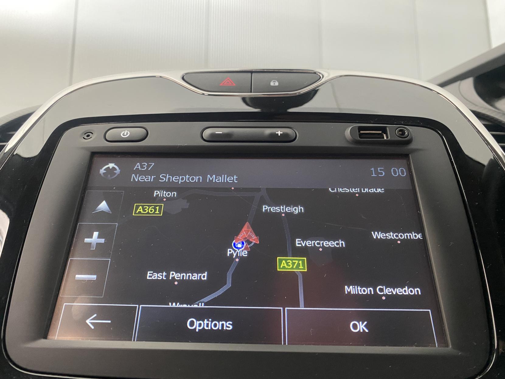 Renault Captur 0.9 TCe ENERGY Dynamique S MediaNav SUV 5dr Petrol Manual Euro 5 (s/s) (90 ps)