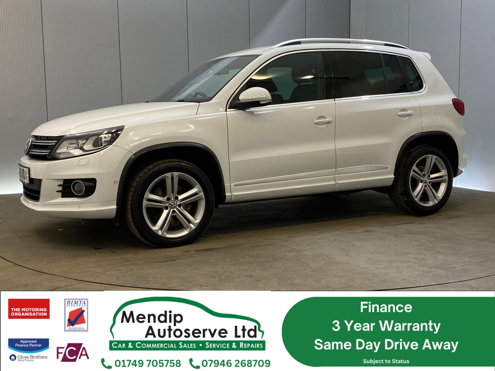 Volkswagen Tiguan 2.0 TDI BlueMotion Tech R-Line SUV 5dr Diesel Manual 4WD Euro 5 (s/s) (Nav) (140 ps)