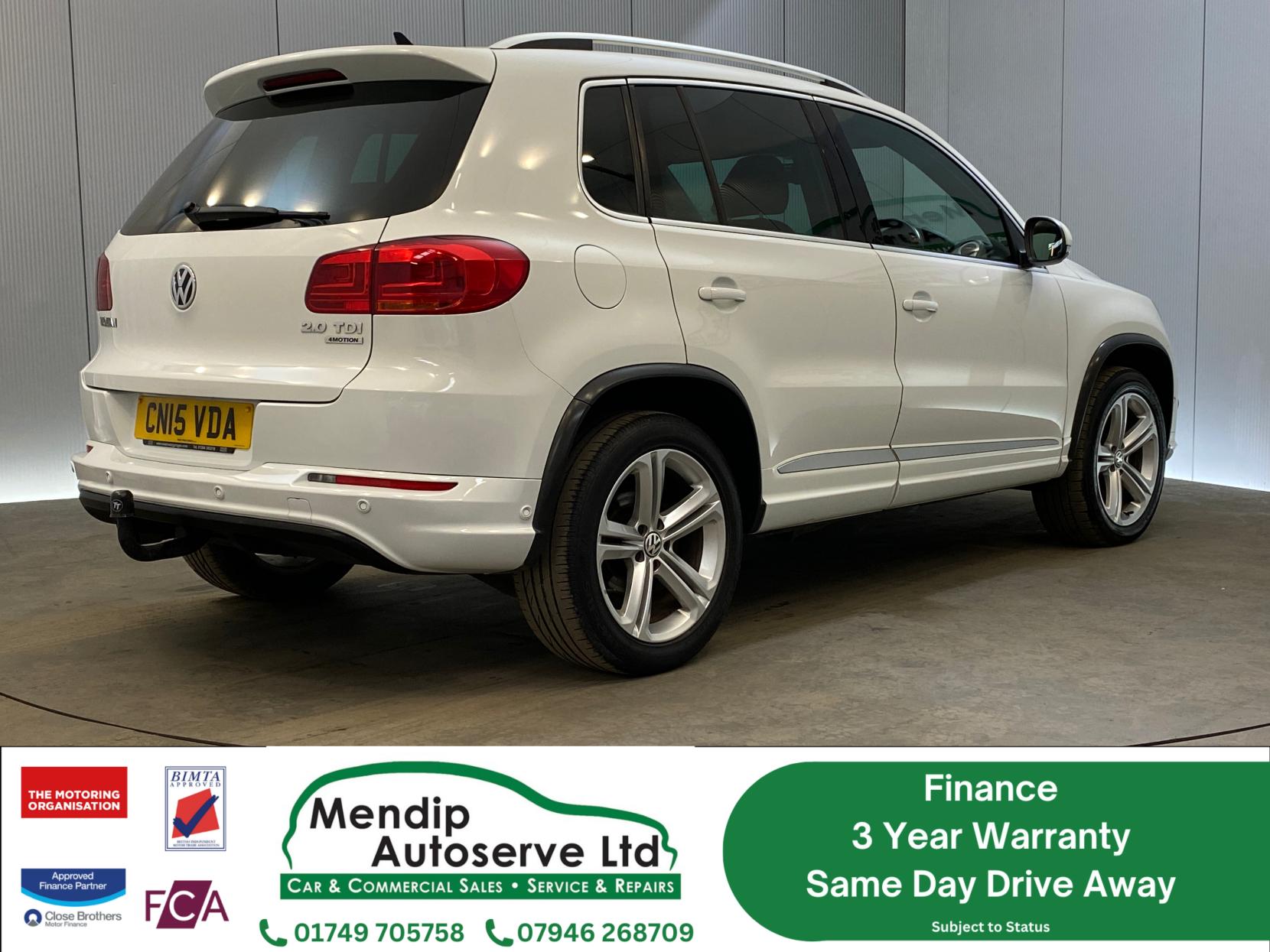 Volkswagen Tiguan 2.0 TDI BlueMotion Tech R-Line SUV 5dr Diesel Manual 4WD Euro 5 (s/s) (Nav) (140 ps)