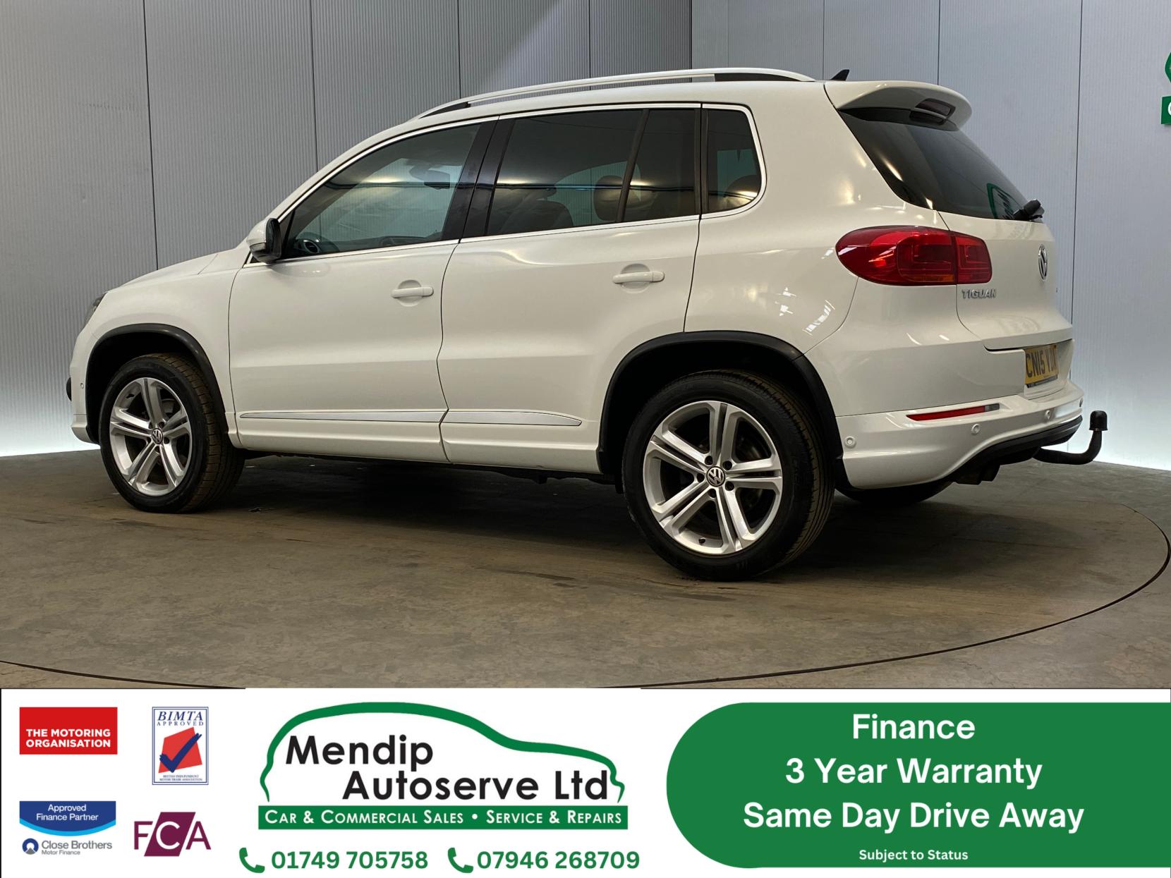 Volkswagen Tiguan 2.0 TDI BlueMotion Tech R-Line SUV 5dr Diesel Manual 4WD Euro 5 (s/s) (Nav) (140 ps)