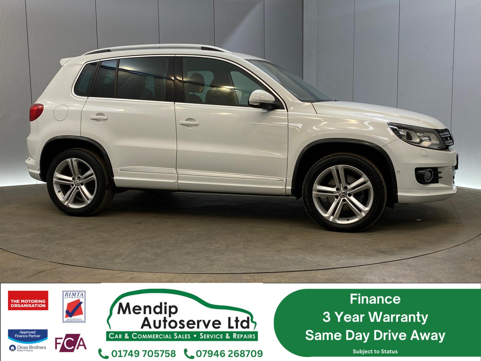 Volkswagen Tiguan 2.0 TDI BlueMotion Tech R-Line SUV 5dr Diesel Manual 4WD Euro 5 (s/s) (Nav) (140 ps)