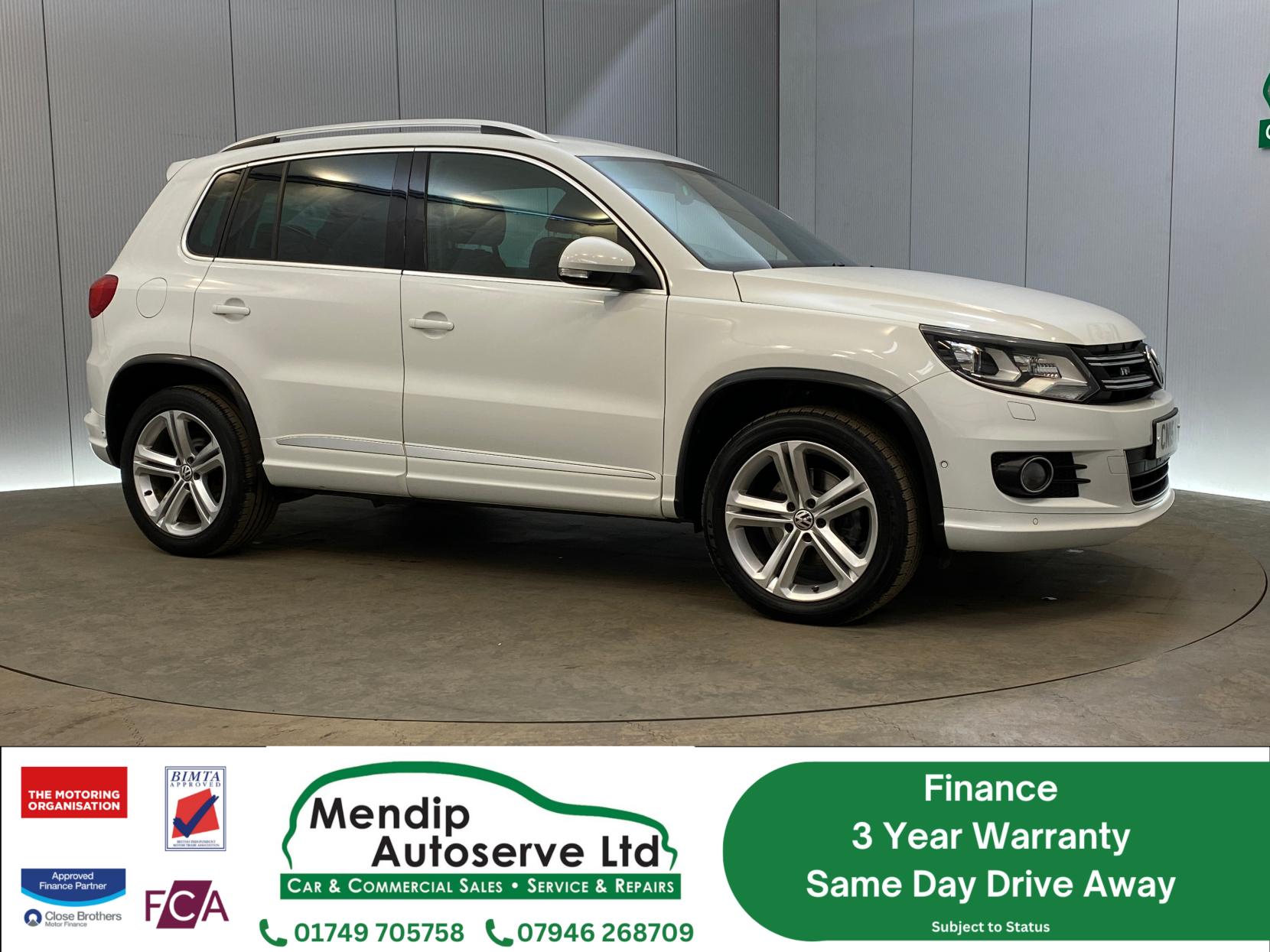 Volkswagen Tiguan 2.0 TDI BlueMotion Tech R-Line SUV 5dr Diesel Manual 4WD Euro 5 (s/s) (Nav) (140 ps)