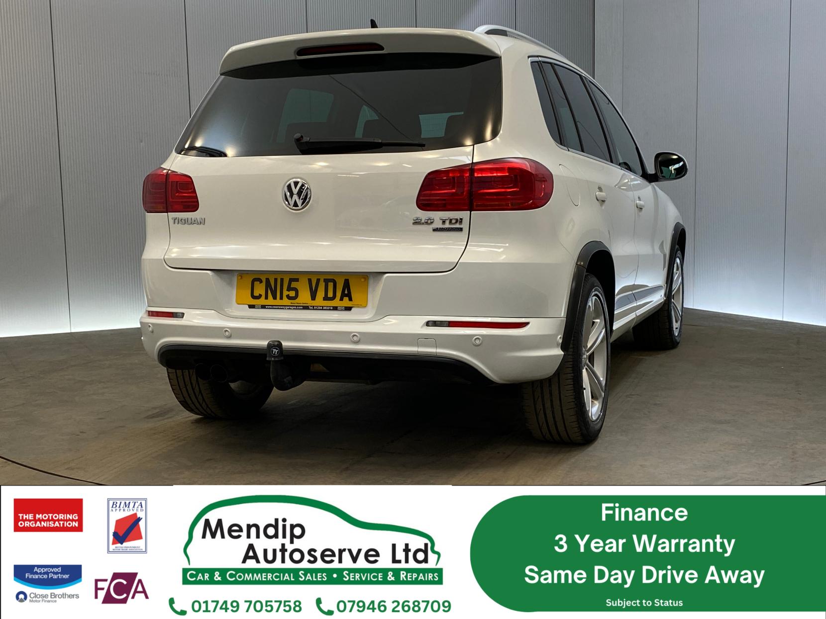 Volkswagen Tiguan 2.0 TDI BlueMotion Tech R-Line SUV 5dr Diesel Manual 4WD Euro 5 (s/s) (Nav) (140 ps)