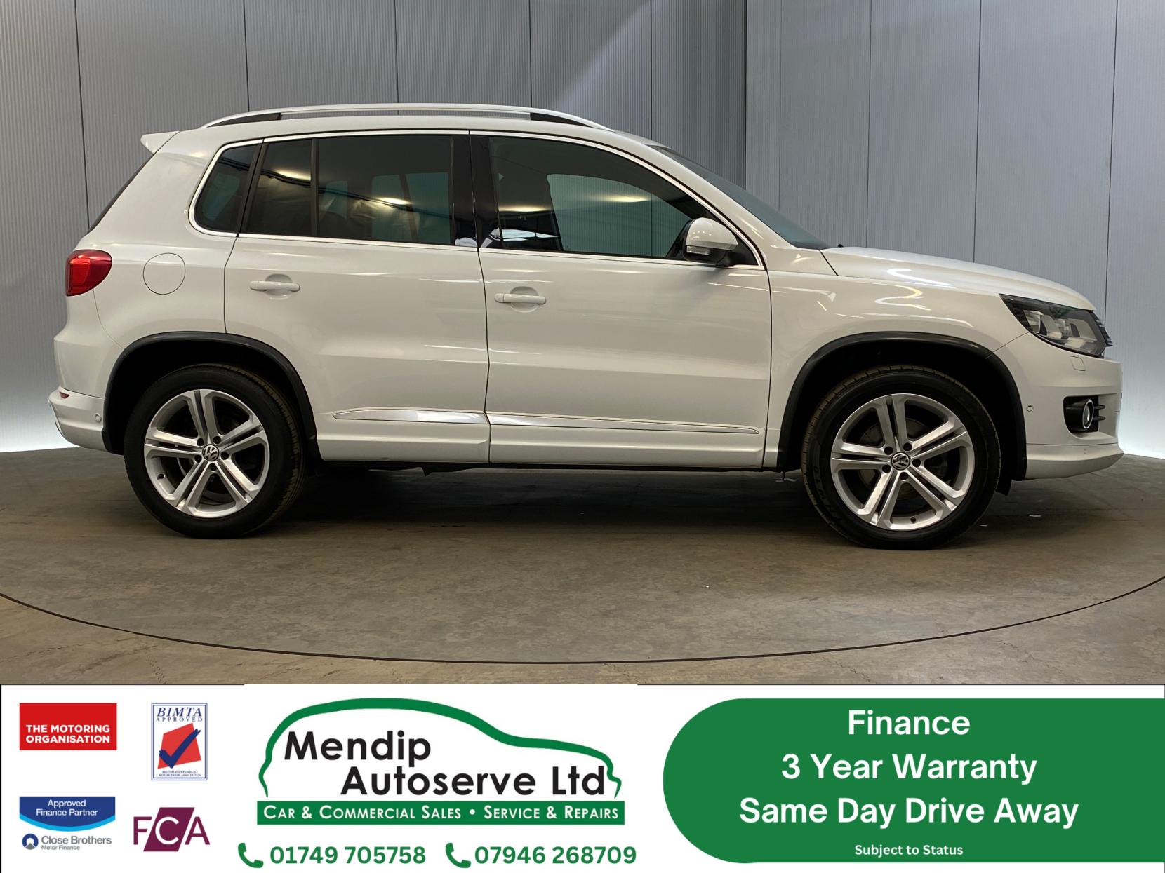 Volkswagen Tiguan 2.0 TDI BlueMotion Tech R-Line SUV 5dr Diesel Manual 4WD Euro 5 (s/s) (Nav) (140 ps)