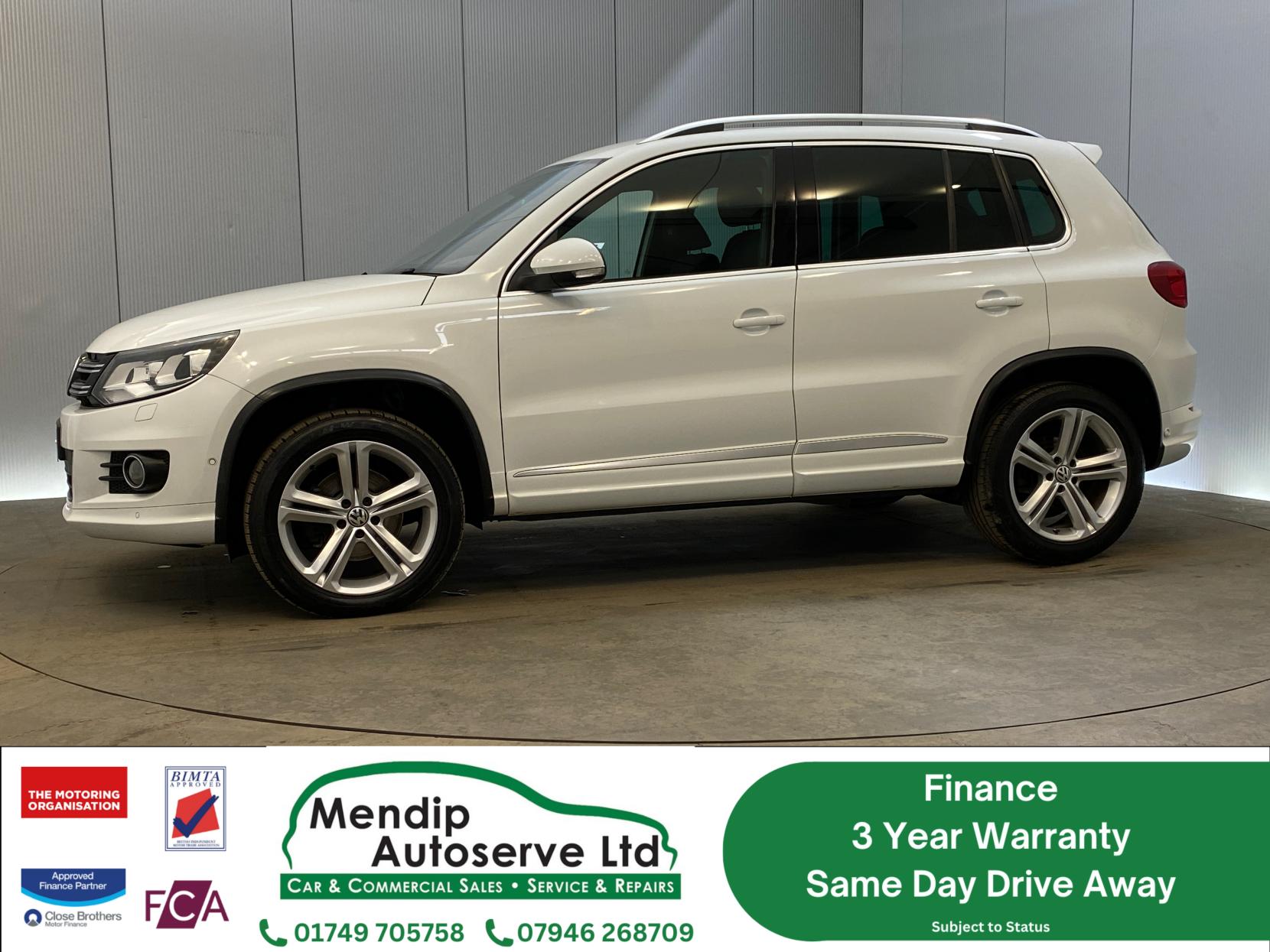 Volkswagen Tiguan 2.0 TDI BlueMotion Tech R-Line SUV 5dr Diesel Manual 4WD Euro 5 (s/s) (Nav) (140 ps)