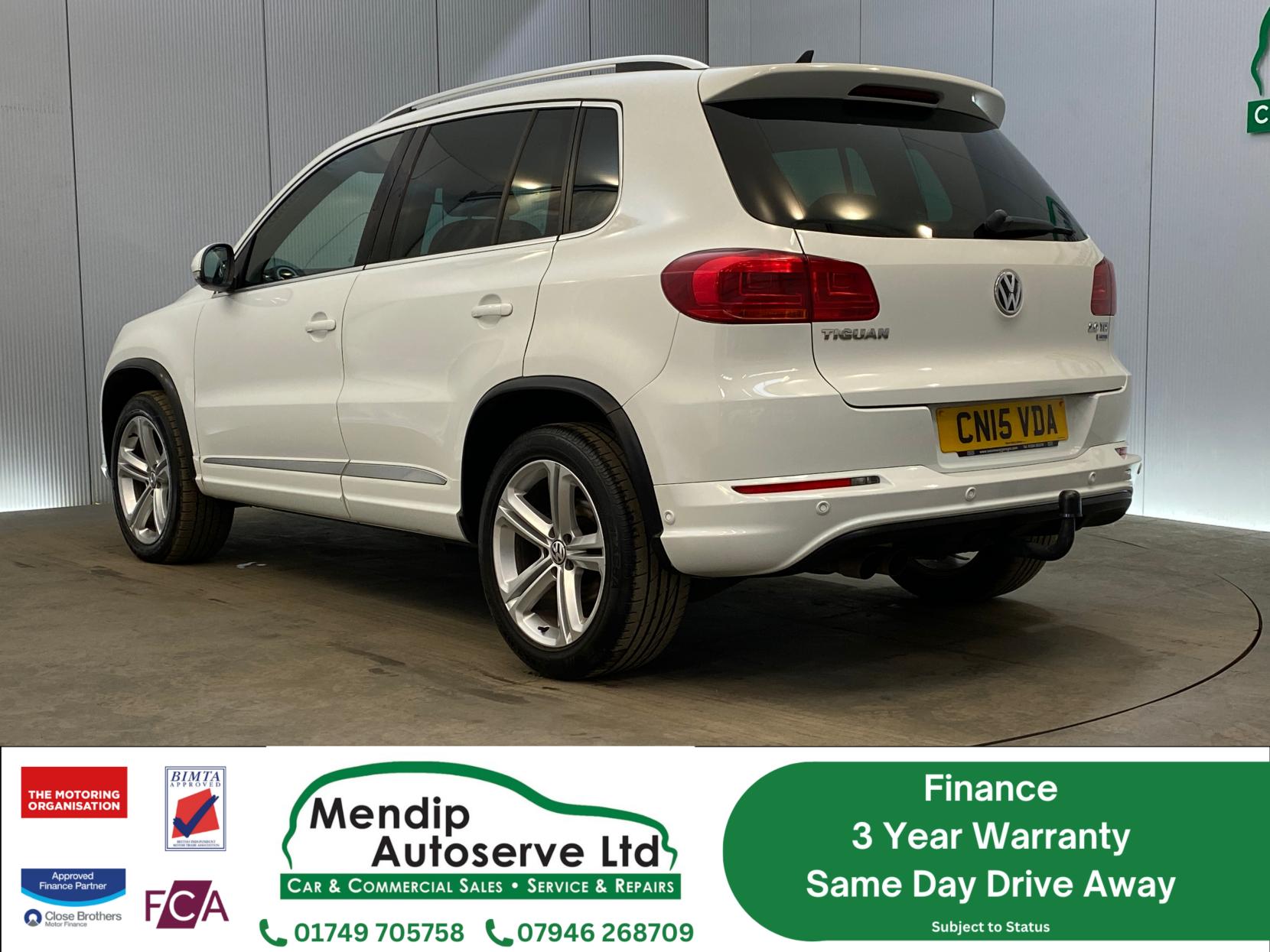 Volkswagen Tiguan 2.0 TDI BlueMotion Tech R-Line SUV 5dr Diesel Manual 4WD Euro 5 (s/s) (Nav) (140 ps)