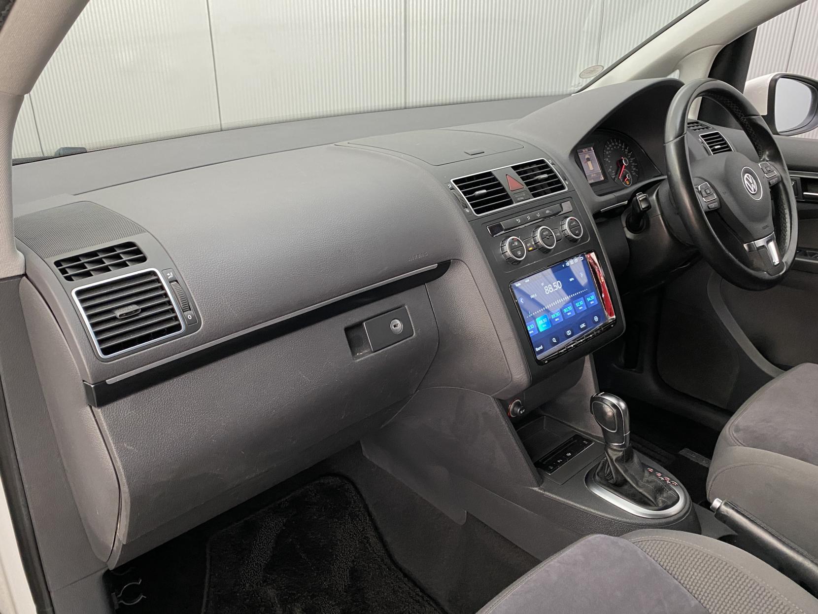 Volkswagen Touran 1.4 TSI SE MPV 5dr Petrol DSG Euro 5 (140 ps)