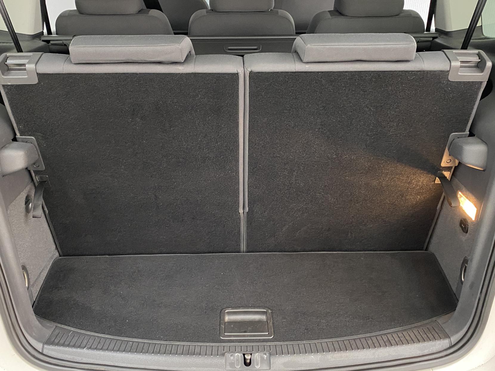 Volkswagen Touran 1.4 TSI SE MPV 5dr Petrol DSG Euro 5 (140 ps)