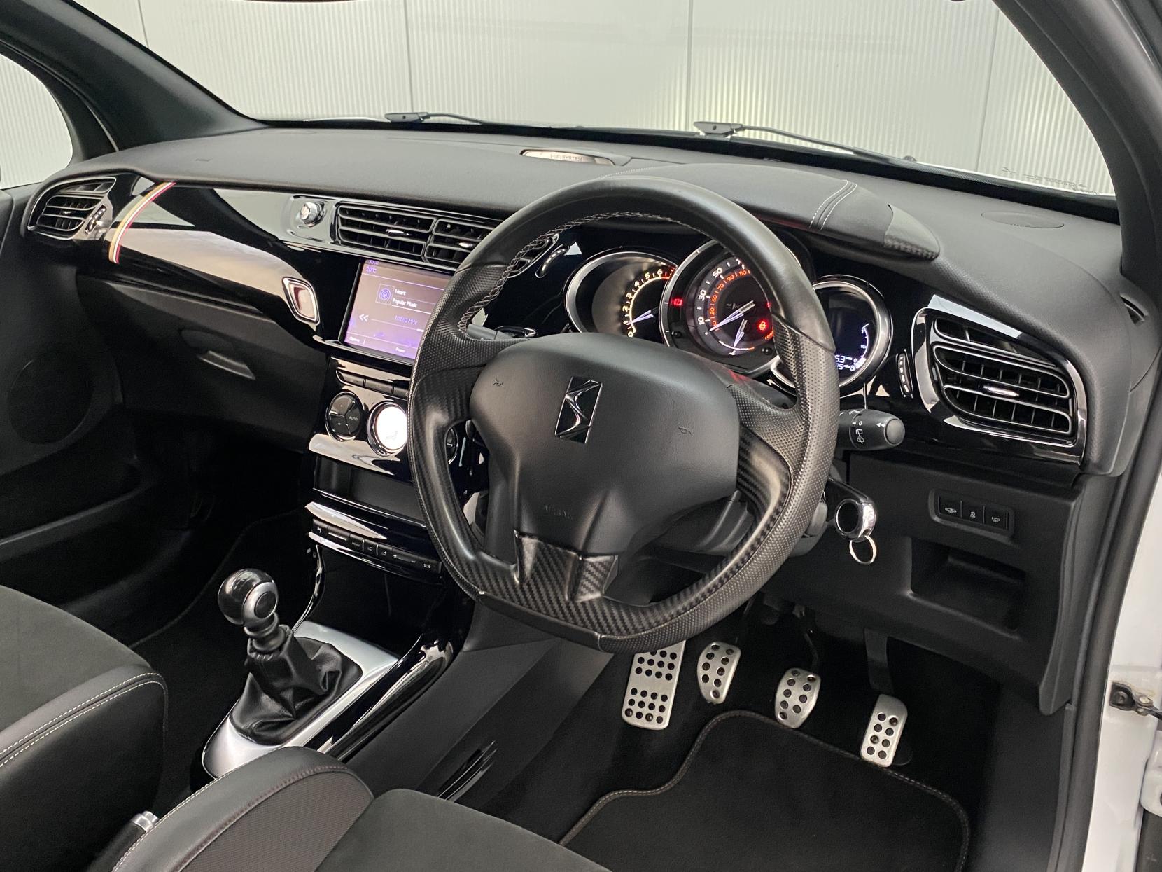 DS AUTOMOBILES DS 3 1.6 THP Performance Hatchback 3dr Petrol Manual Euro 6 (s/s) (210 ps)