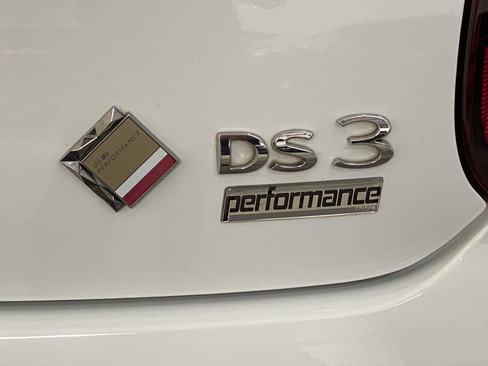 DS AUTOMOBILES DS 3 1.6 THP Performance Hatchback 3dr Petrol Manual Euro 6 (s/s) (210 ps)