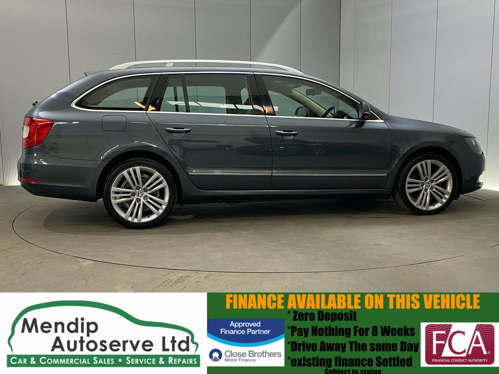 Skoda Superb 2.0 TDI Elegance Estate 5dr Diesel DSG 4WD Euro 5 (s/s) (170 ps)