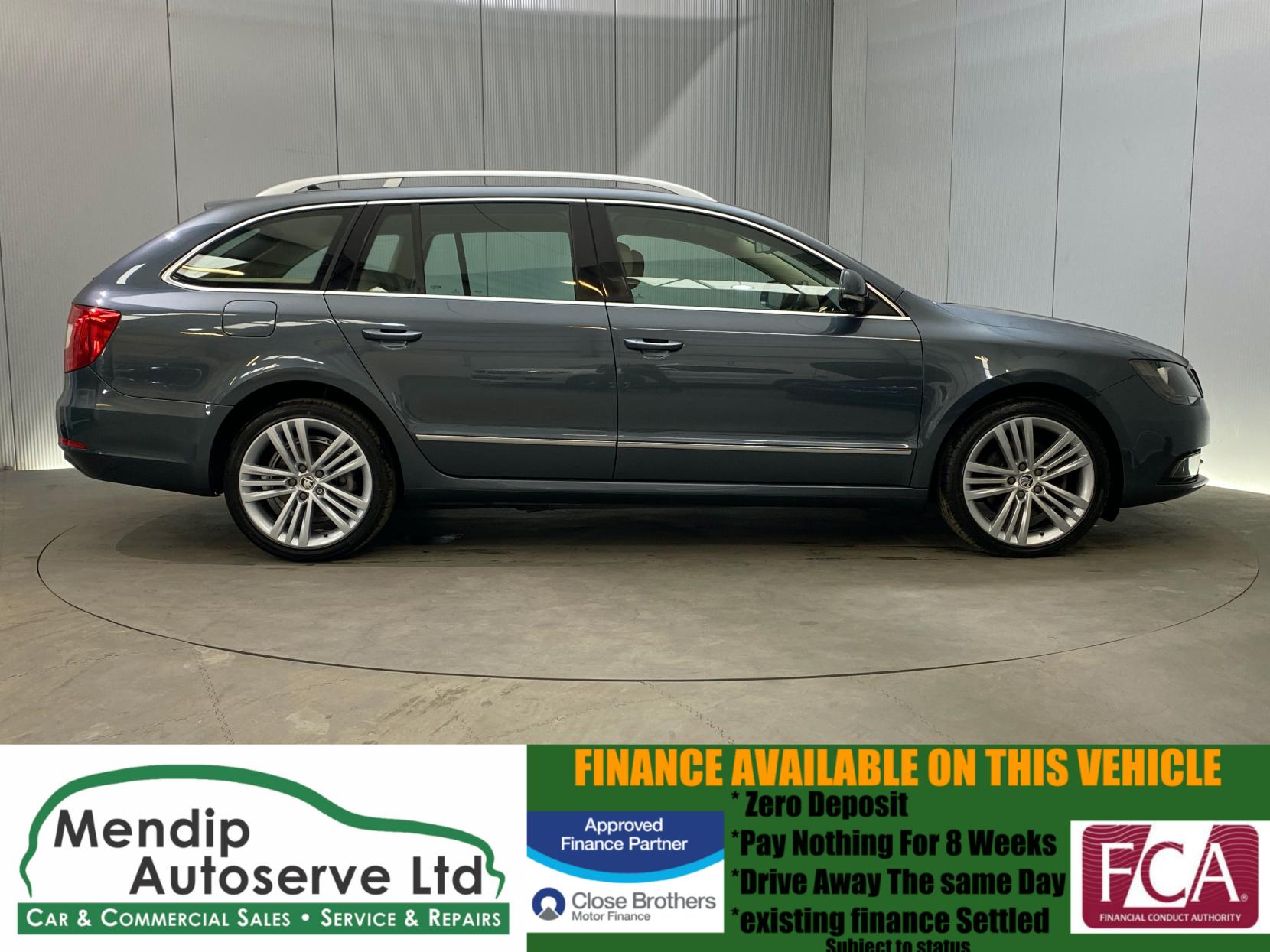 Skoda Superb 2.0 TDI Elegance Estate 5dr Diesel DSG 4WD Euro 5 (s/s) (170 ps)