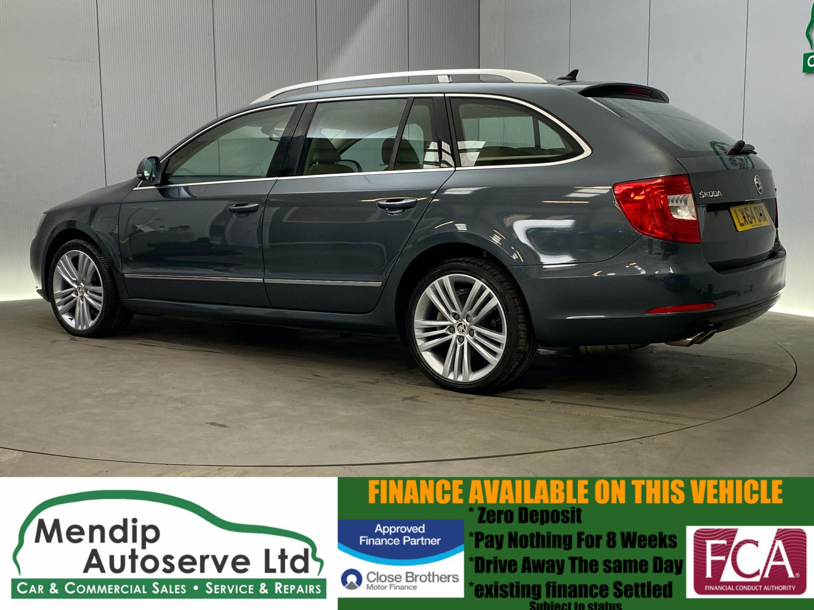 Skoda Superb 2.0 TDI Elegance Estate 5dr Diesel DSG 4WD Euro 5 (s/s) (170 ps)