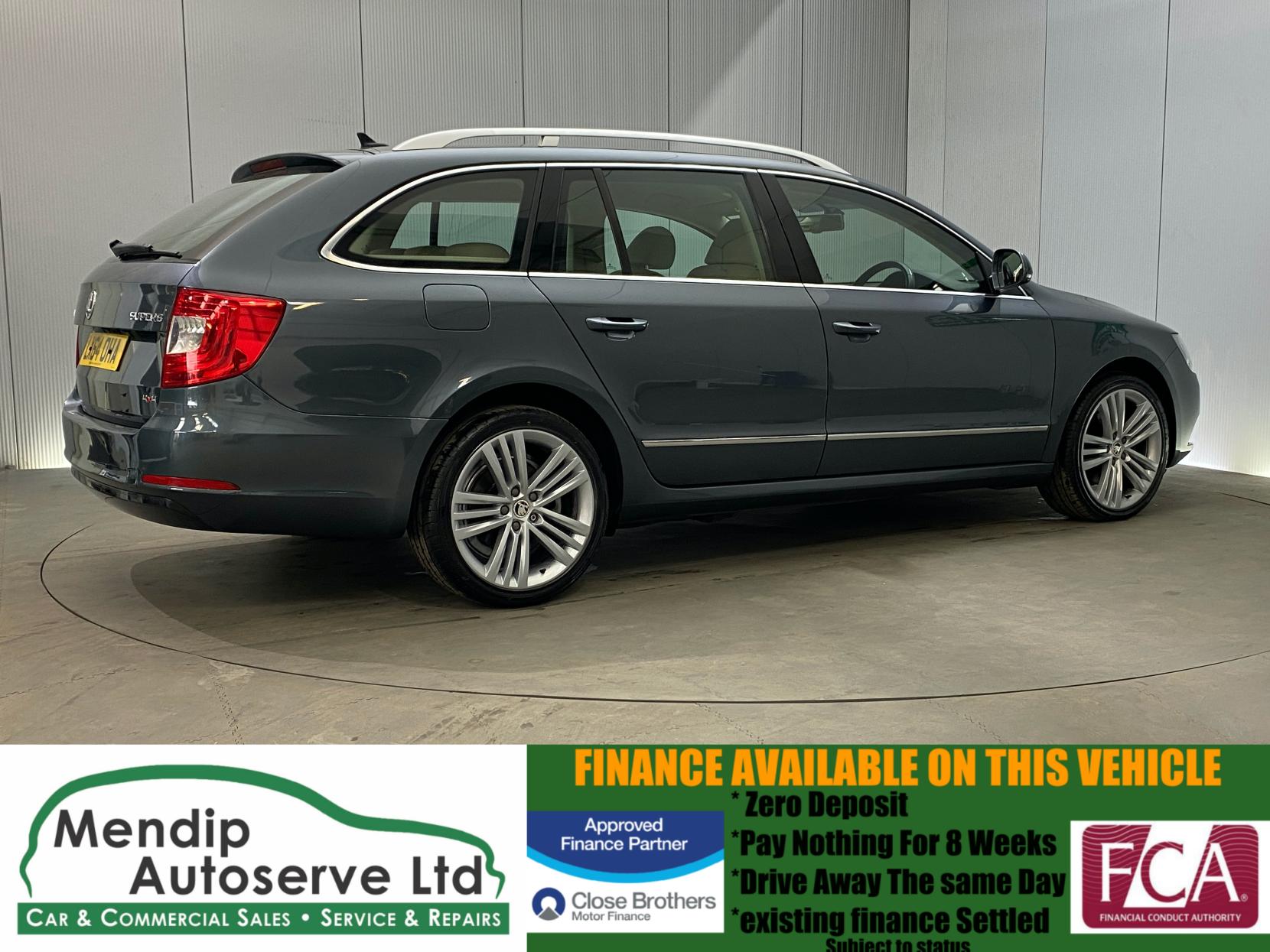 Skoda Superb 2.0 TDI Elegance Estate 5dr Diesel DSG 4WD Euro 5 (s/s) (170 ps)