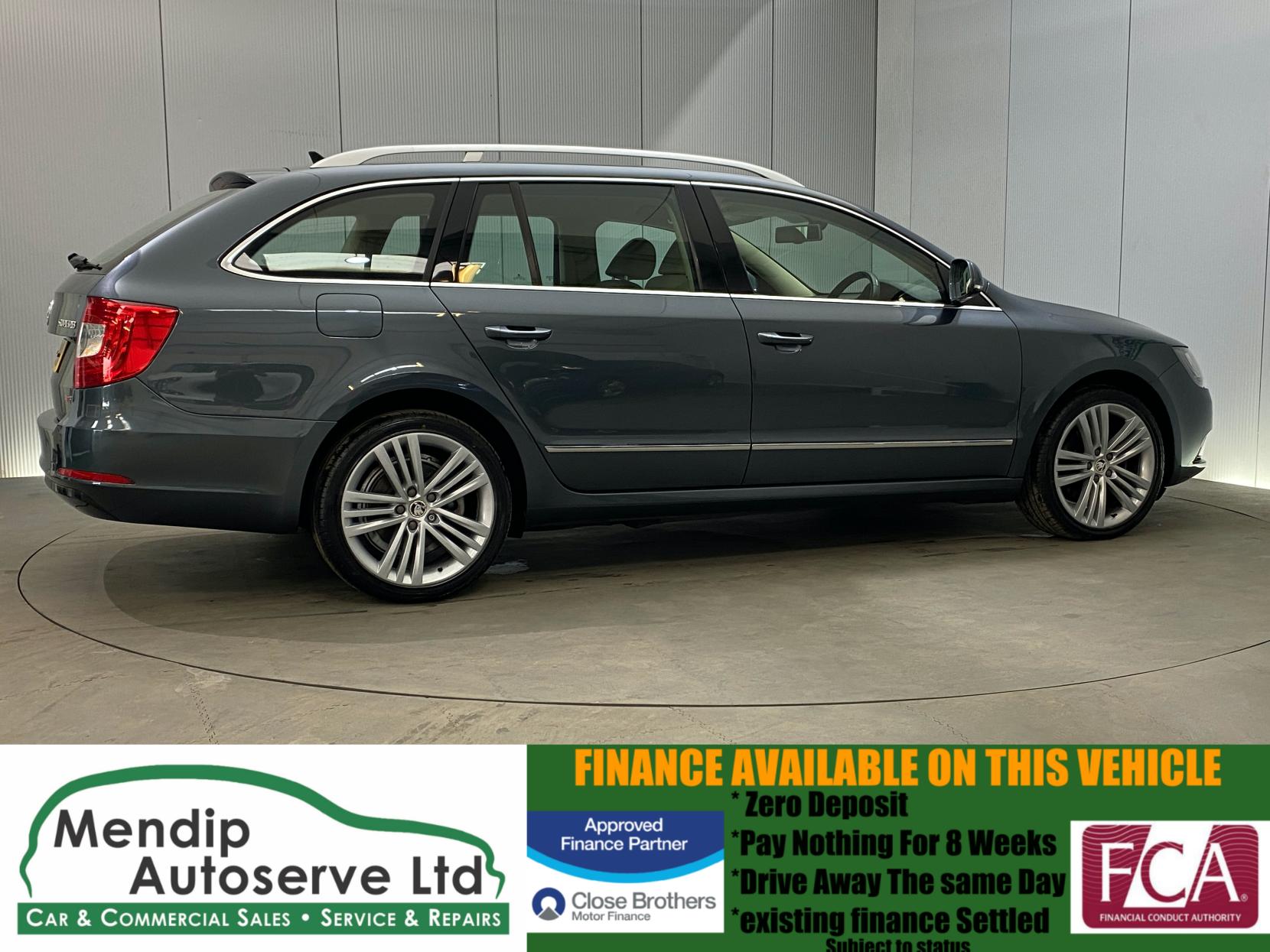 Skoda Superb 2.0 TDI Elegance Estate 5dr Diesel DSG 4WD Euro 5 (s/s) (170 ps)