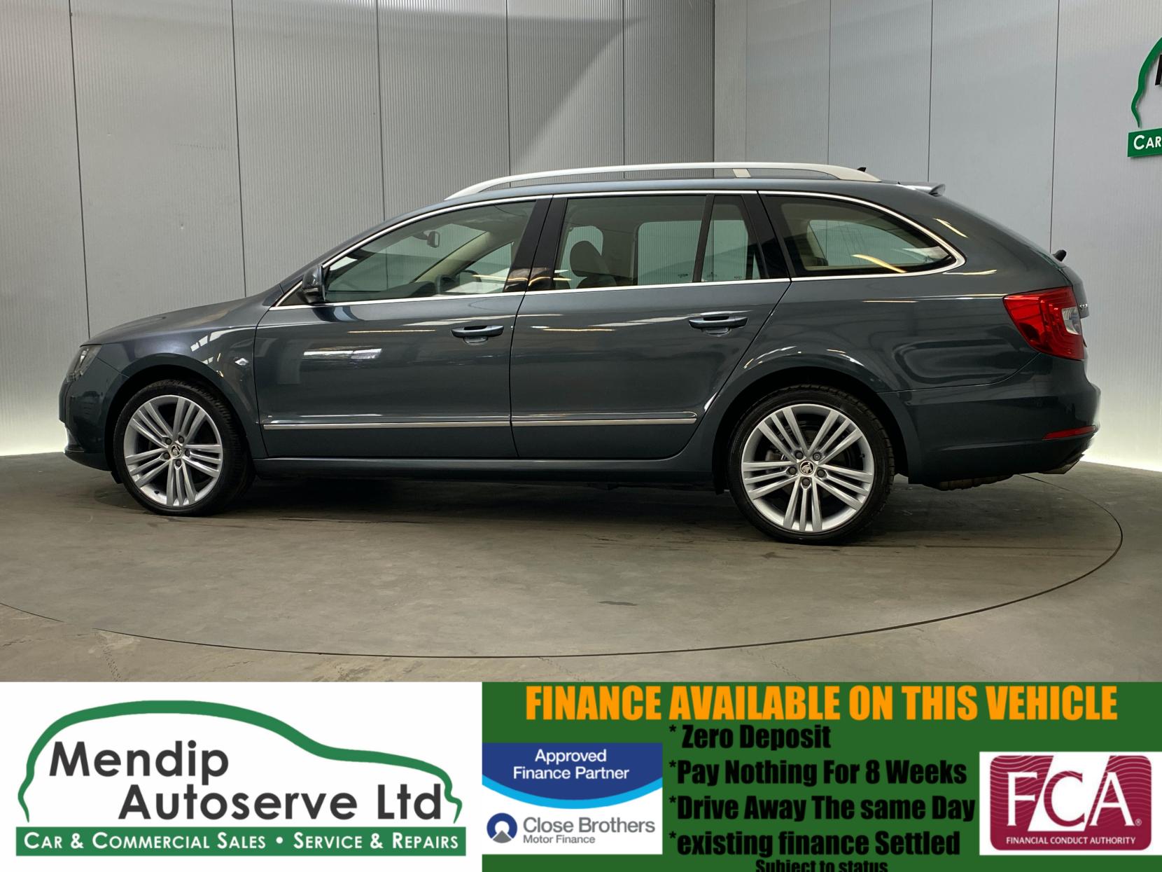 Skoda Superb 2.0 TDI Elegance Estate 5dr Diesel DSG 4WD Euro 5 (s/s) (170 ps)