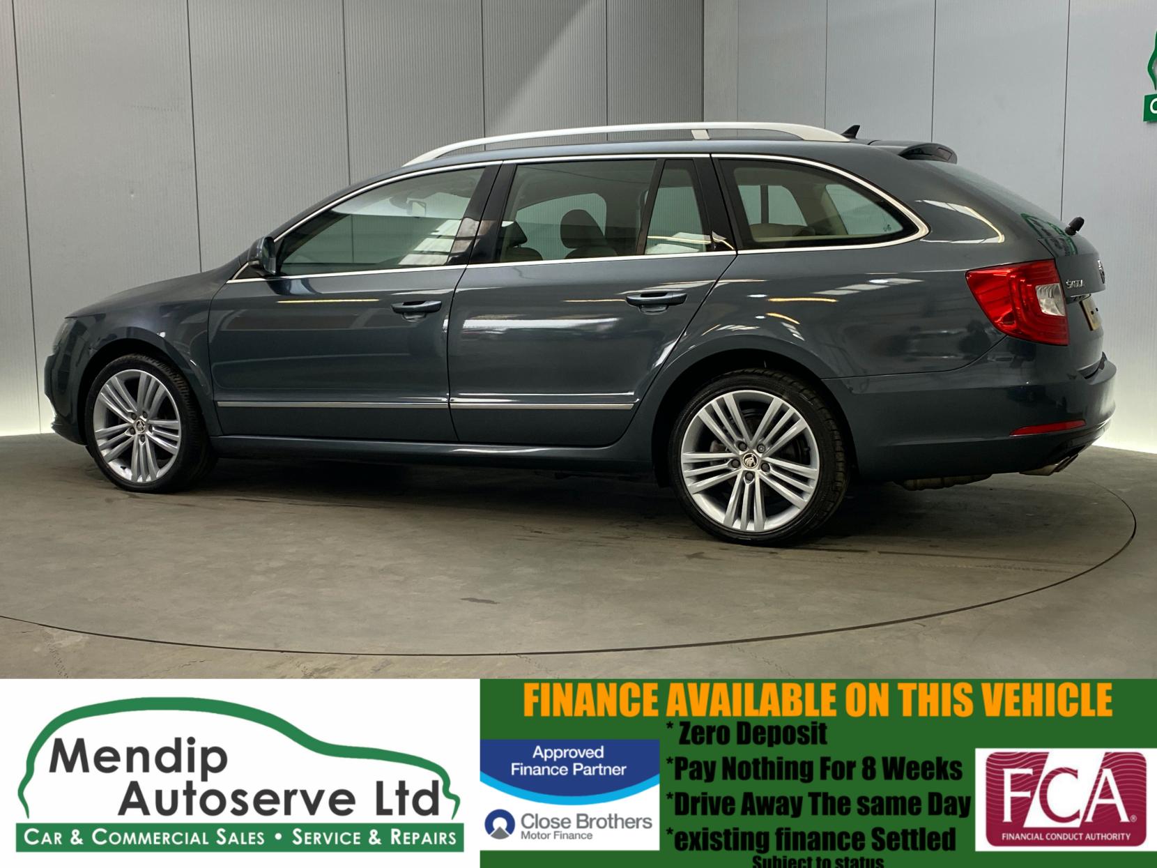 Skoda Superb 2.0 TDI Elegance Estate 5dr Diesel DSG 4WD Euro 5 (s/s) (170 ps)