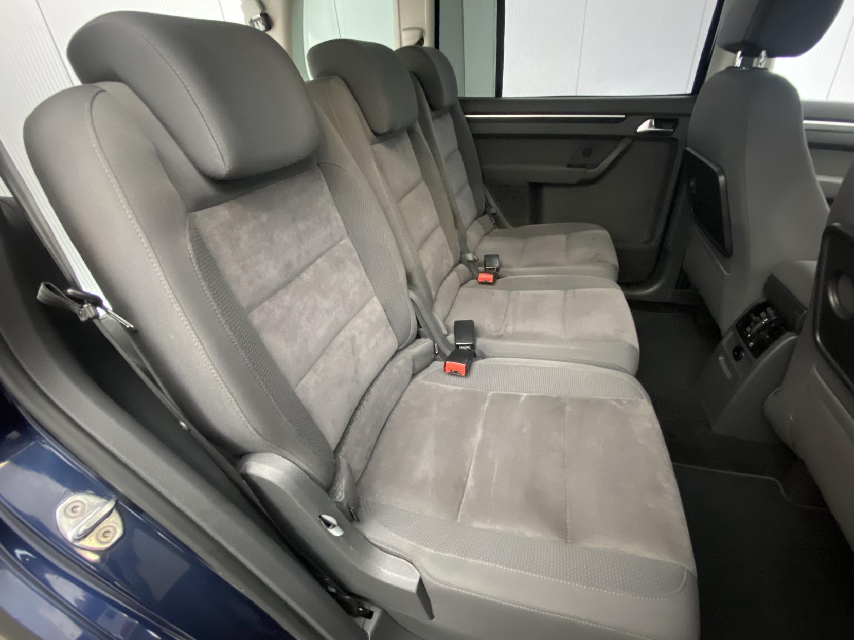 Volkswagen Touran 1.4 TSI SE MPV 5dr Petrol DSG Euro 5 (140 ps)