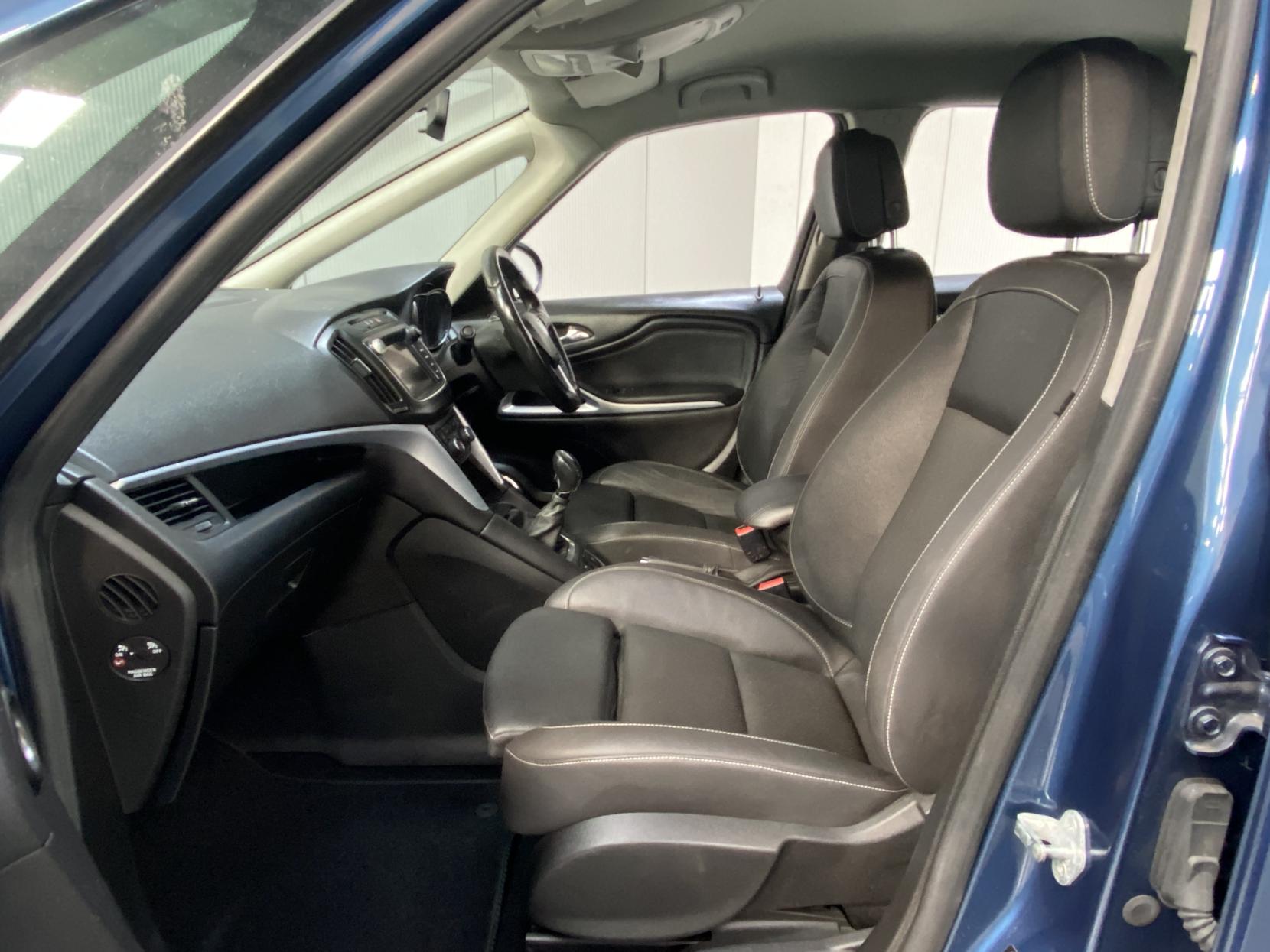Vauxhall Zafira Tourer 1.6 CDTi ecoFLEX SRi Nav MPV 5dr Diesel Manual Euro 6 (s/s) (134 ps)