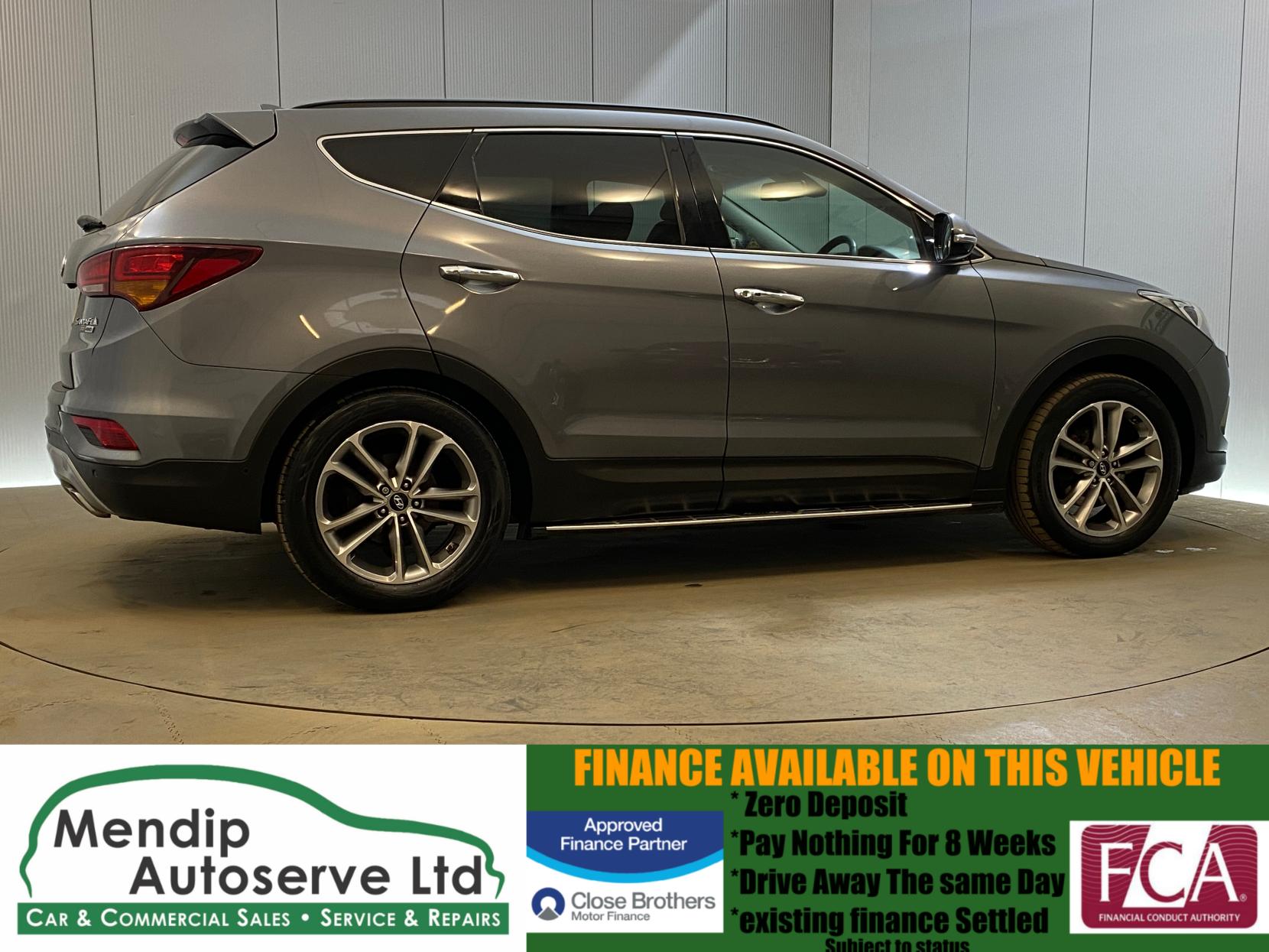 Hyundai Santa Fe 2.2 CRDi Blue Drive Premium SE SUV 5dr Diesel Manual 4WD Euro 6 (s/s) (7 Seat) (200 ps)