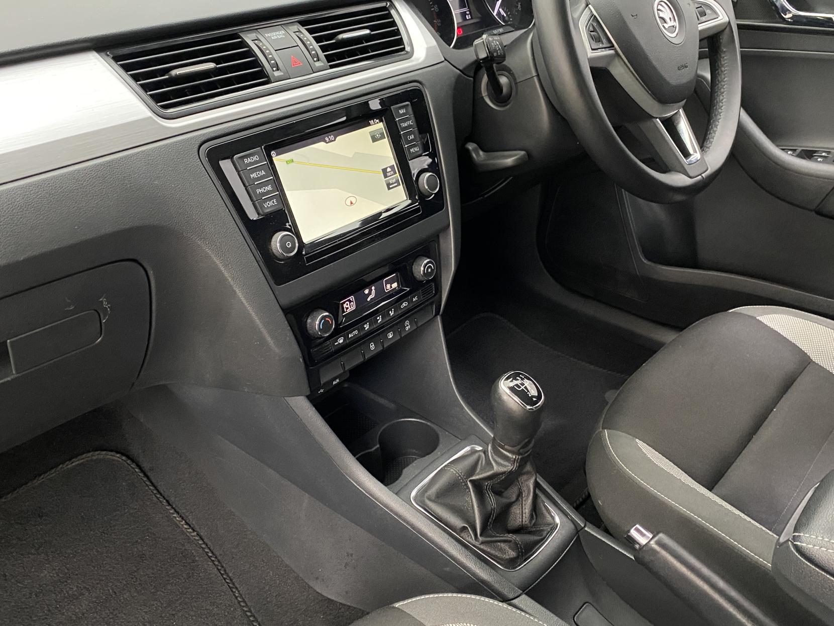 Skoda Rapid Spaceback 1.6 TDI SE Tech Hatchback 5dr Diesel Manual Euro 6 (s/s) (115 ps)