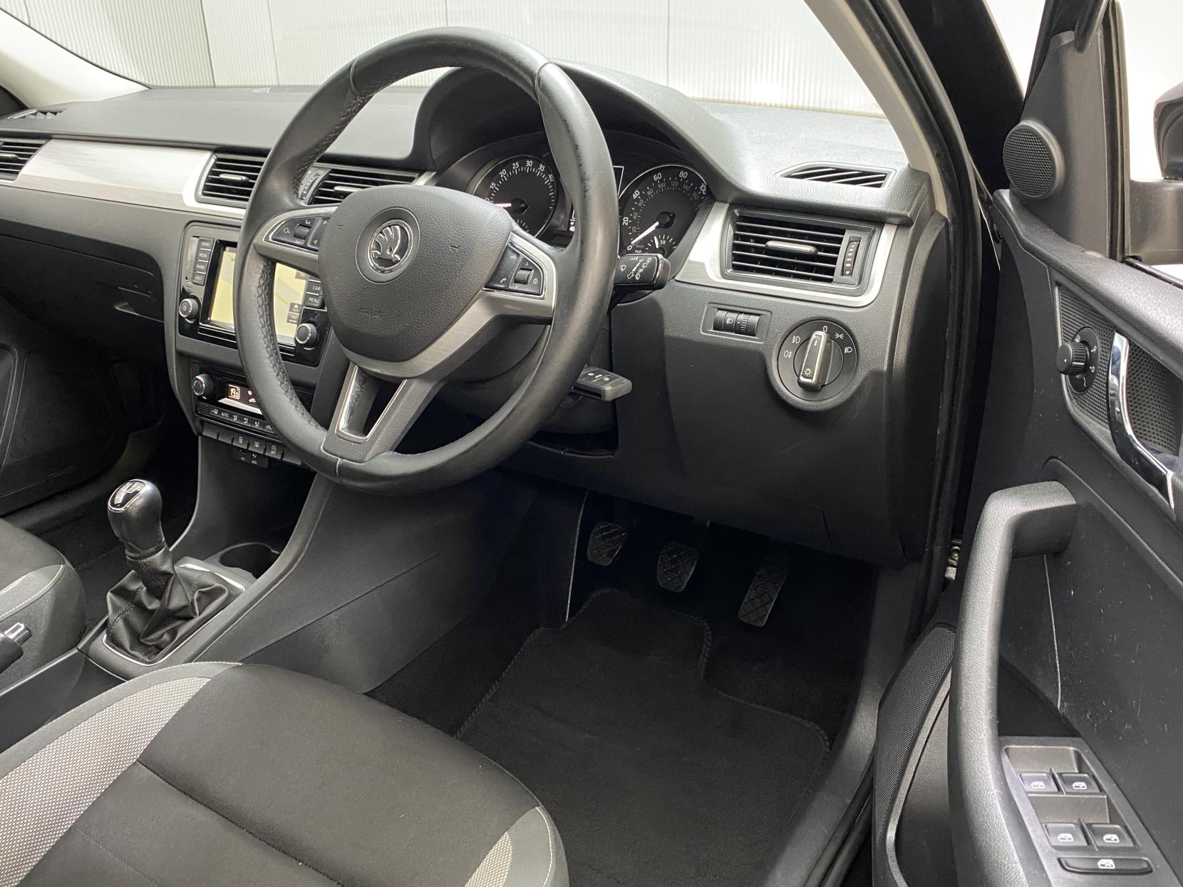 Skoda Rapid Spaceback 1.6 TDI SE Tech Hatchback 5dr Diesel Manual Euro 6 (s/s) (115 ps)