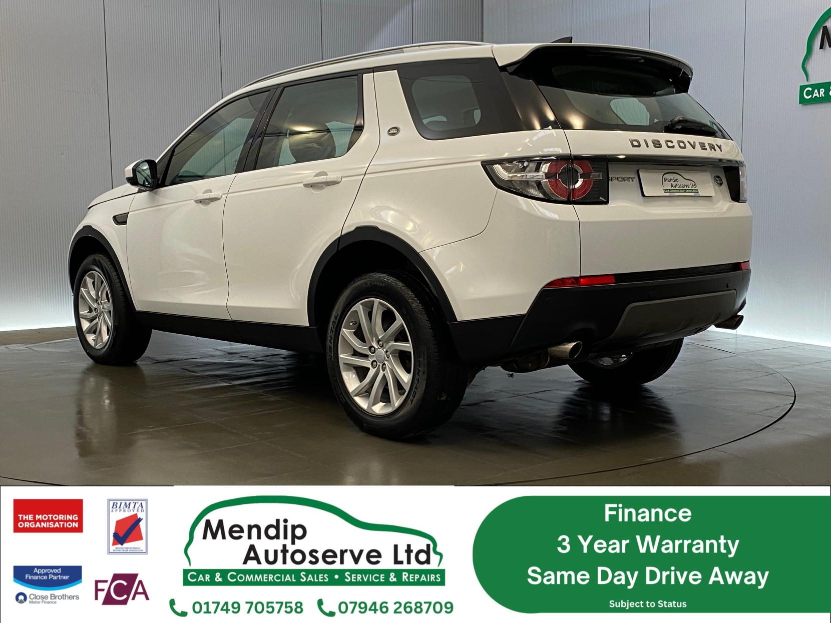 Land Rover Discovery Sport 2.0 TD4 SE Tech SUV 5dr Diesel Manual 4WD Euro 6 (s/s) (180 ps)