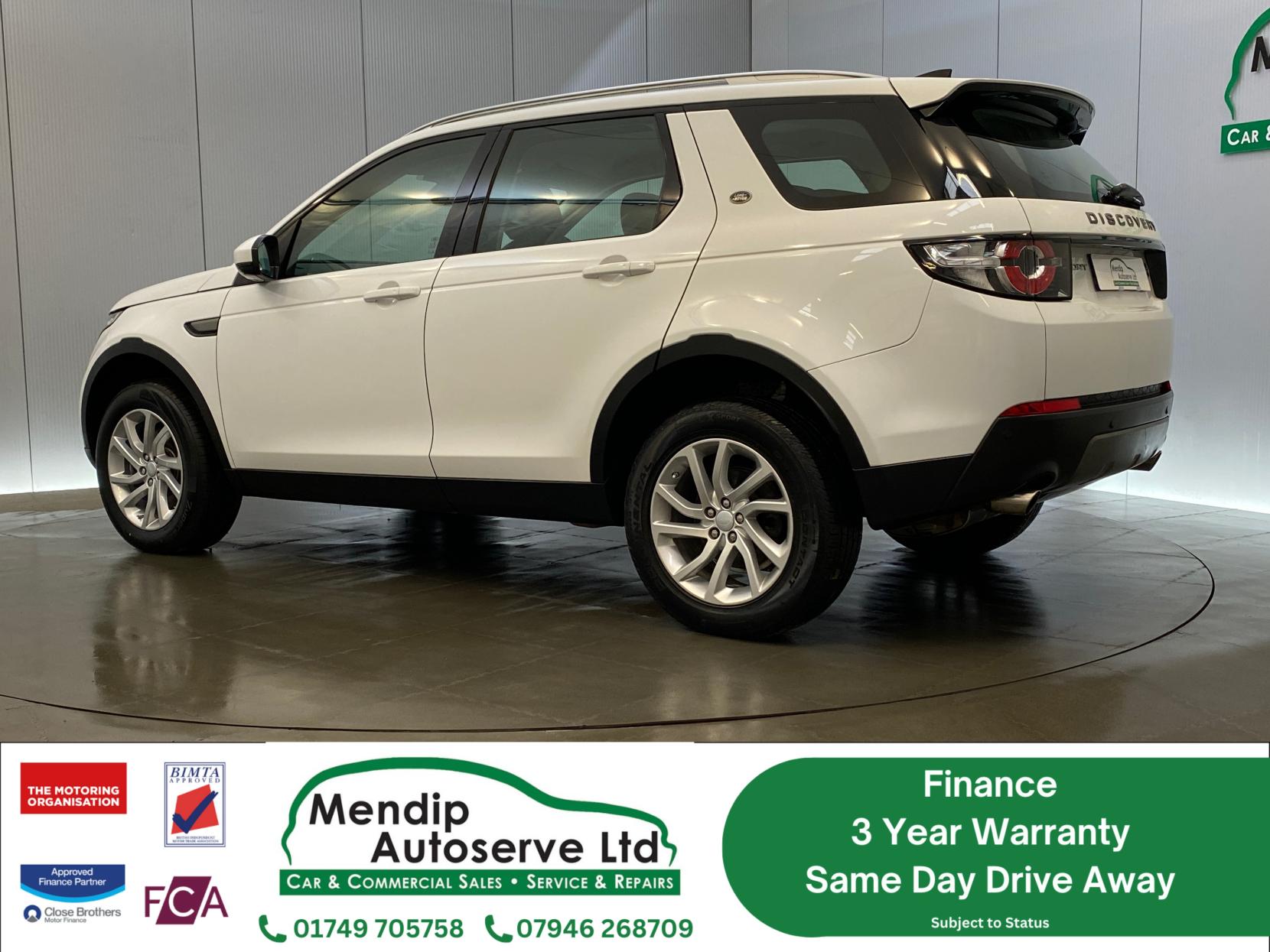 Land Rover Discovery Sport 2.0 TD4 SE Tech SUV 5dr Diesel Manual 4WD Euro 6 (s/s) (180 ps)