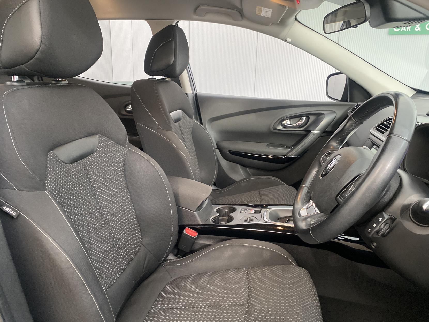 Renault Kadjar 1.5 dCi Dynamique Nav SUV 5dr Diesel EDC Euro 6 (s/s) (110 ps)