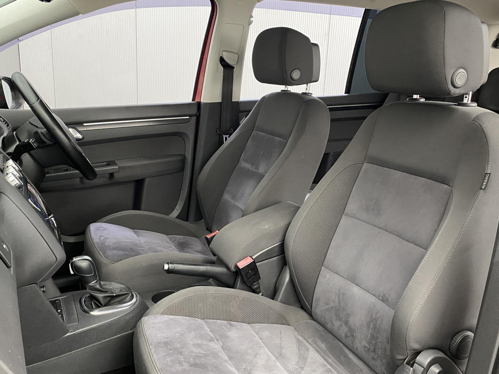 Volkswagen Touran 1.4 TSI SE MPV 5dr Petrol DSG Euro 5 (140 ps)