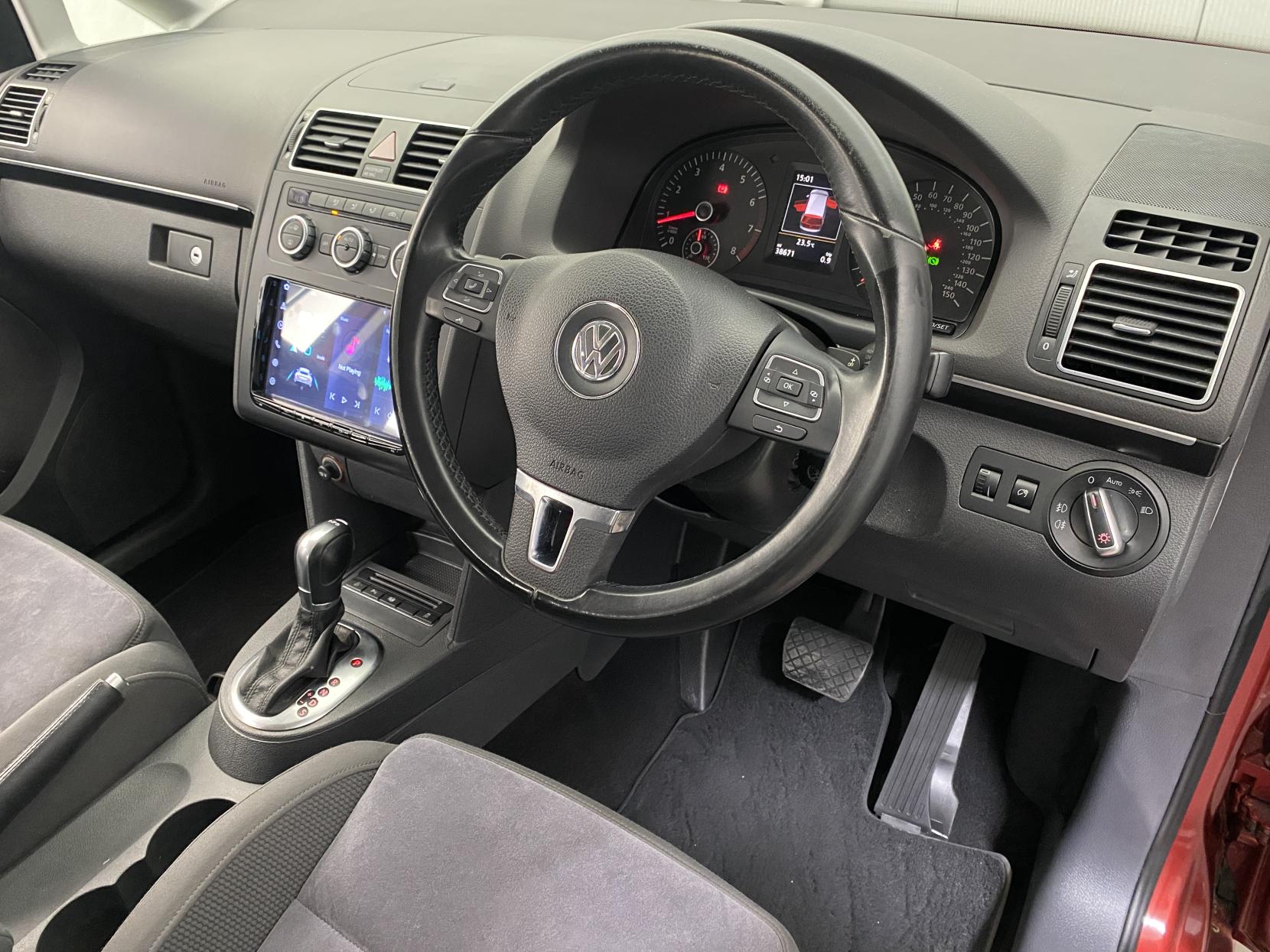 Volkswagen Touran 1.4 TSI SE MPV 5dr Petrol DSG Euro 5 (140 ps)
