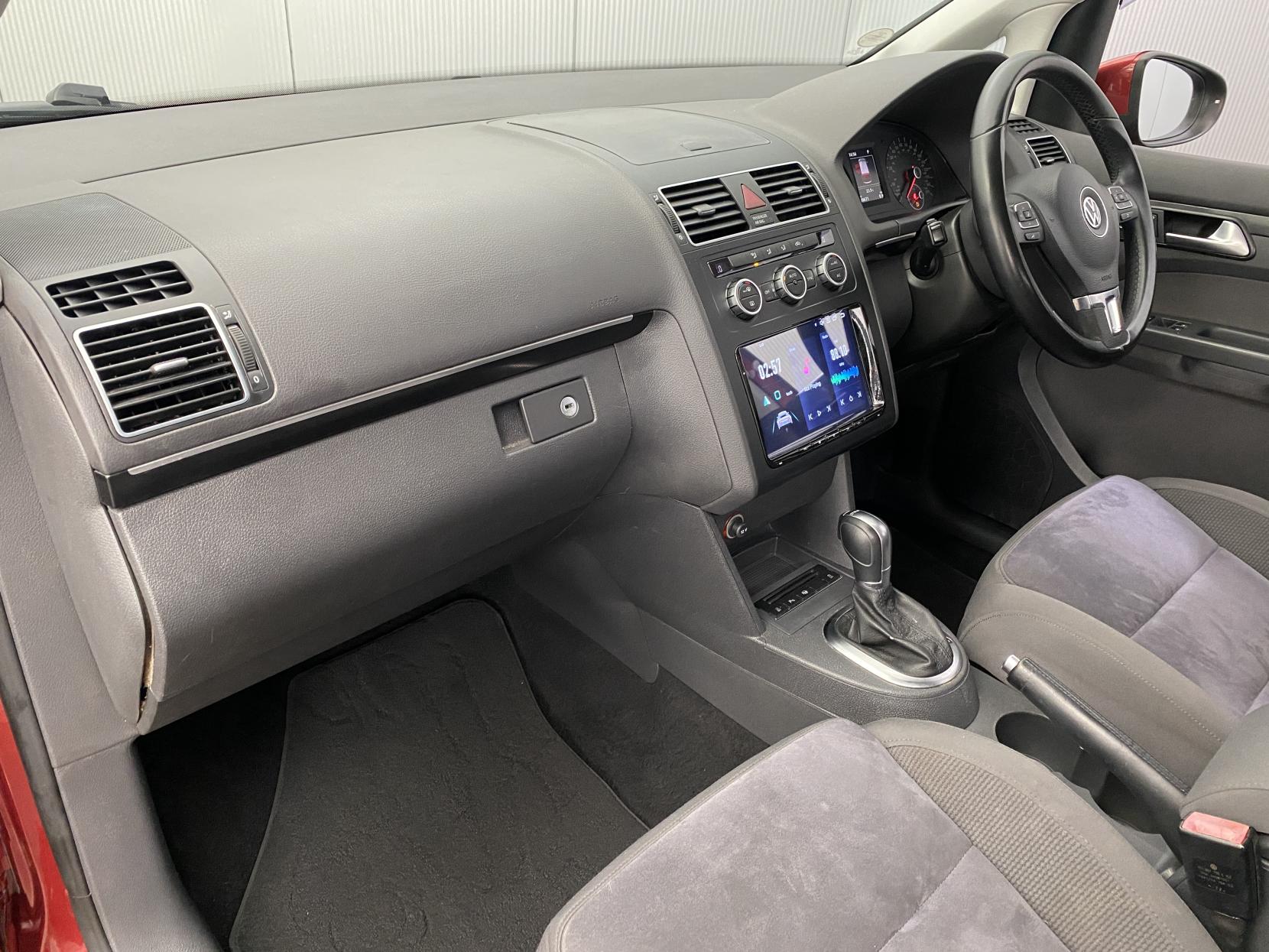 Volkswagen Touran 1.4 TSI SE MPV 5dr Petrol DSG Euro 5 (140 ps)
