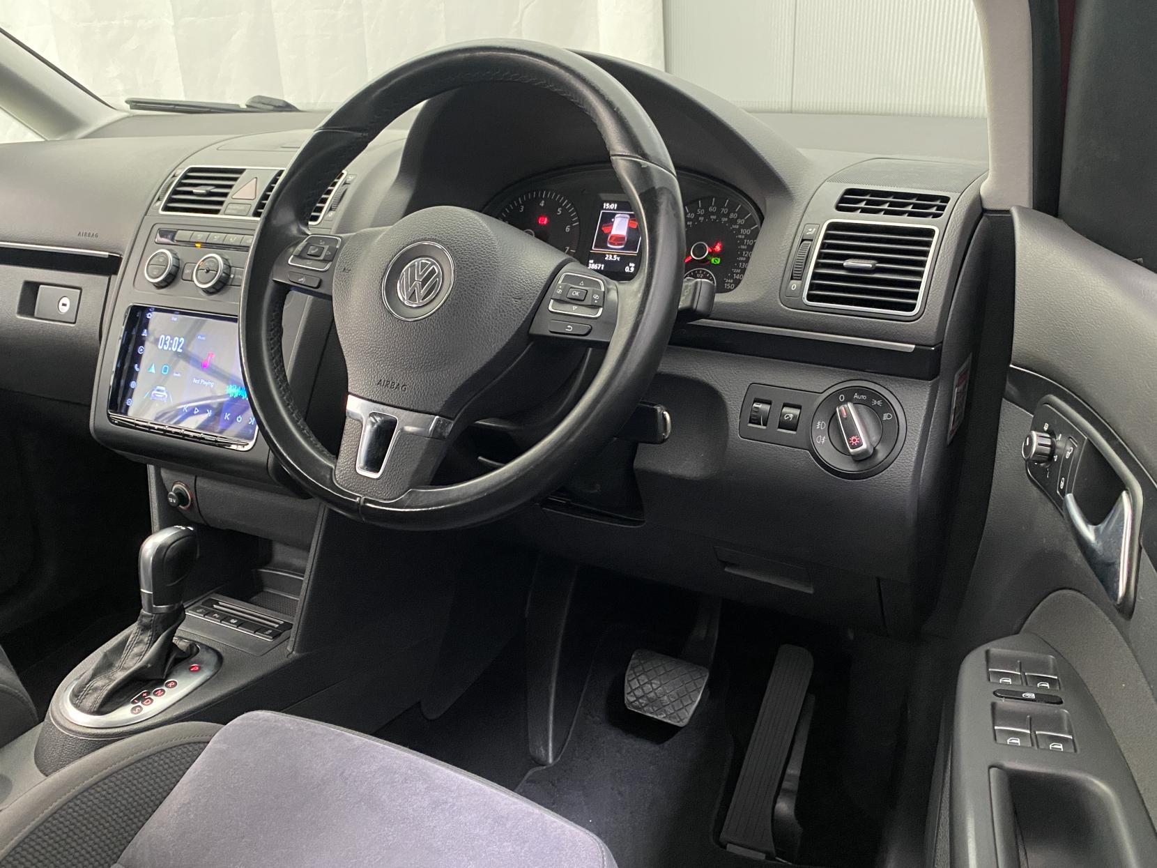 Volkswagen Touran 1.4 TSI SE MPV 5dr Petrol DSG Euro 5 (140 ps)