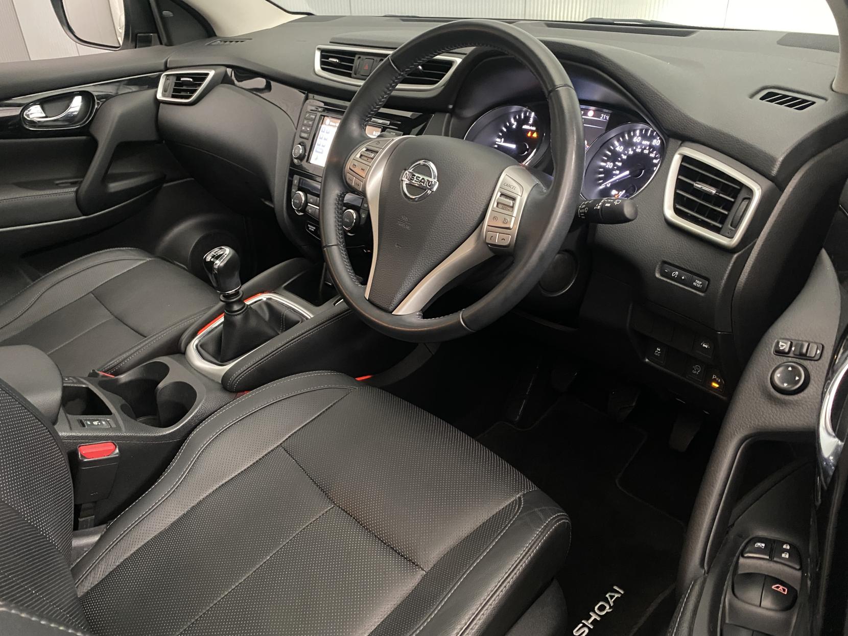 Nissan Qashqai 1.5 dCi Tekna SUV 5dr Diesel Manual 2WD Euro 6 (s/s) (110 ps)