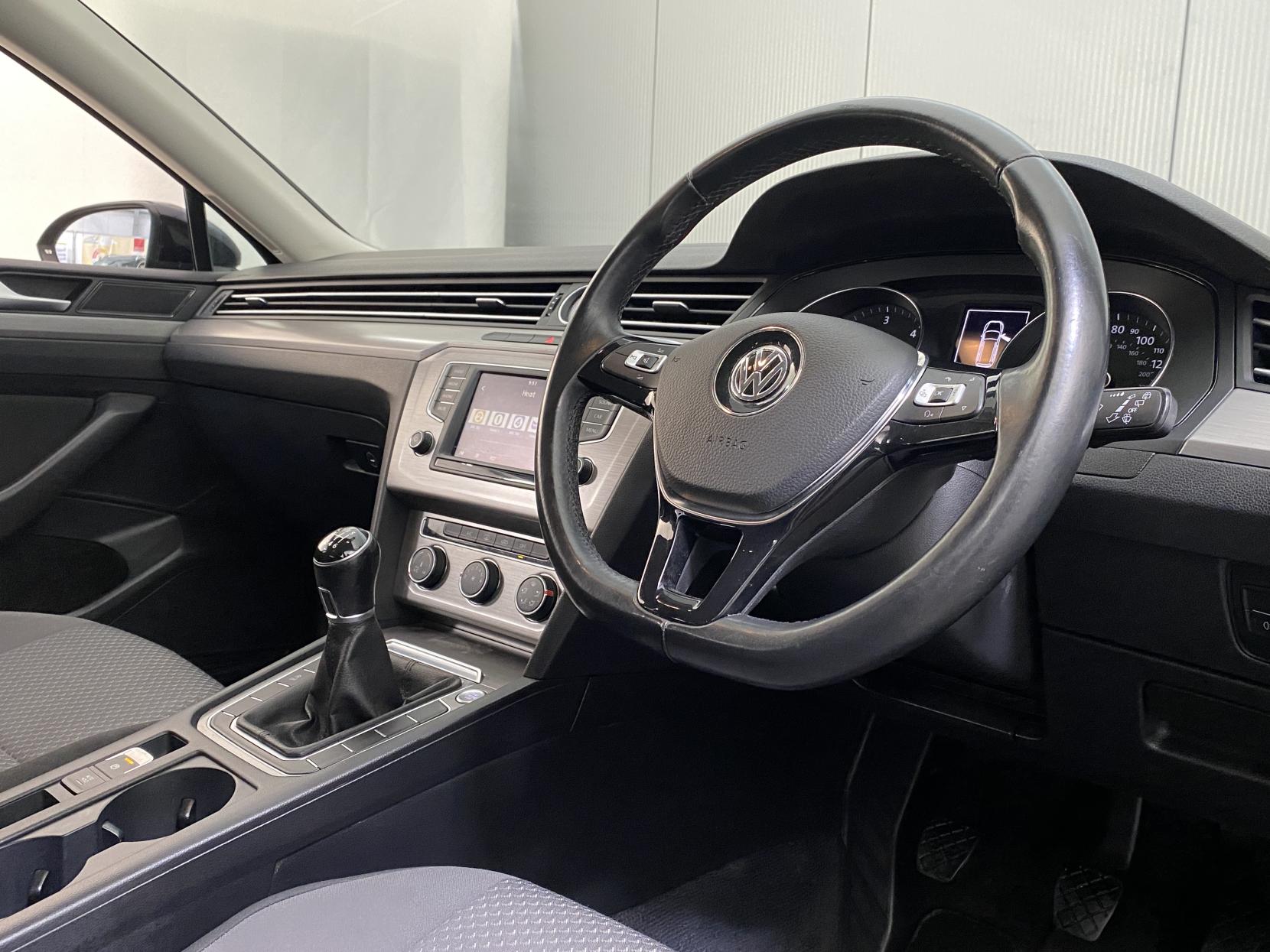 Volkswagen Passat 1.6 TDI BlueMotion Tech S Estate 5dr Diesel Manual Euro 6 (s/s) (120 ps)