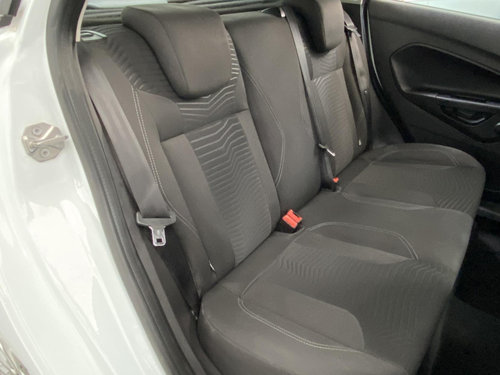 Ford Fiesta 1.25 Zetec Hatchback 5dr Petrol Manual Euro 5 (82 ps)