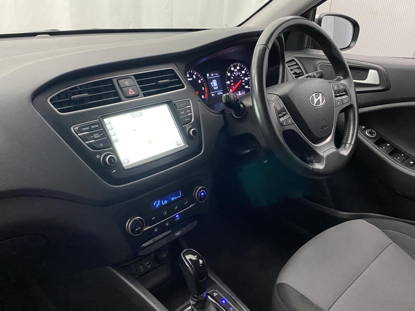 Hyundai i20 1.0 T-GDi GPF Premium Nav Hatchback 5dr Petrol DCT Euro 6 (s/s) (100 ps)