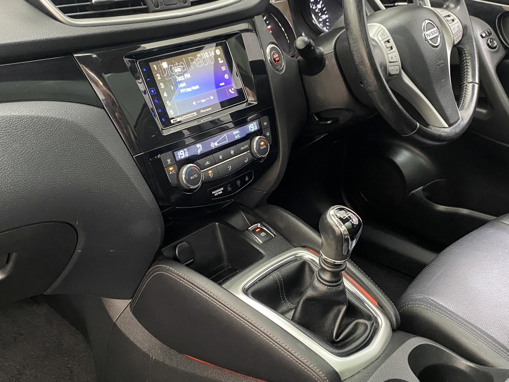Nissan Qashqai 1.5 dCi Tekna SUV 5dr Diesel Manual 2WD Euro 6 (s/s) (110 ps)
